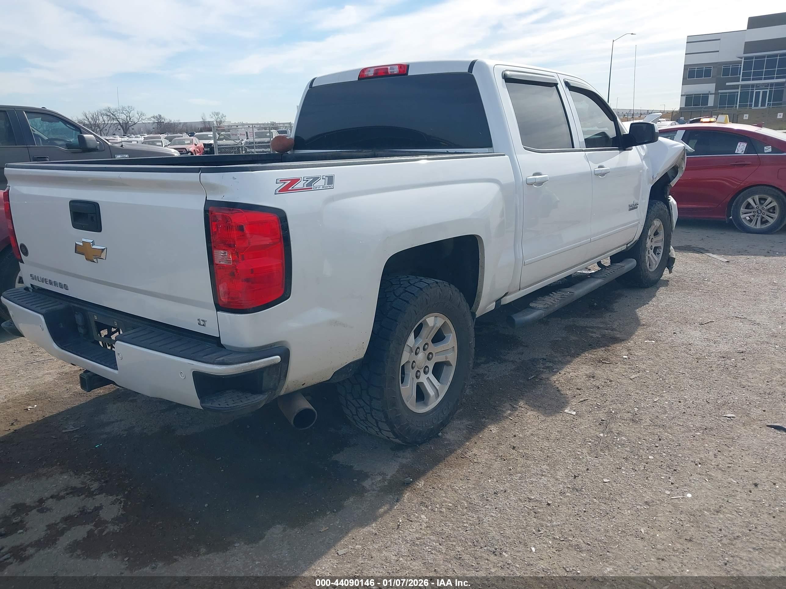 CHEVROLET SILVERADO image 4