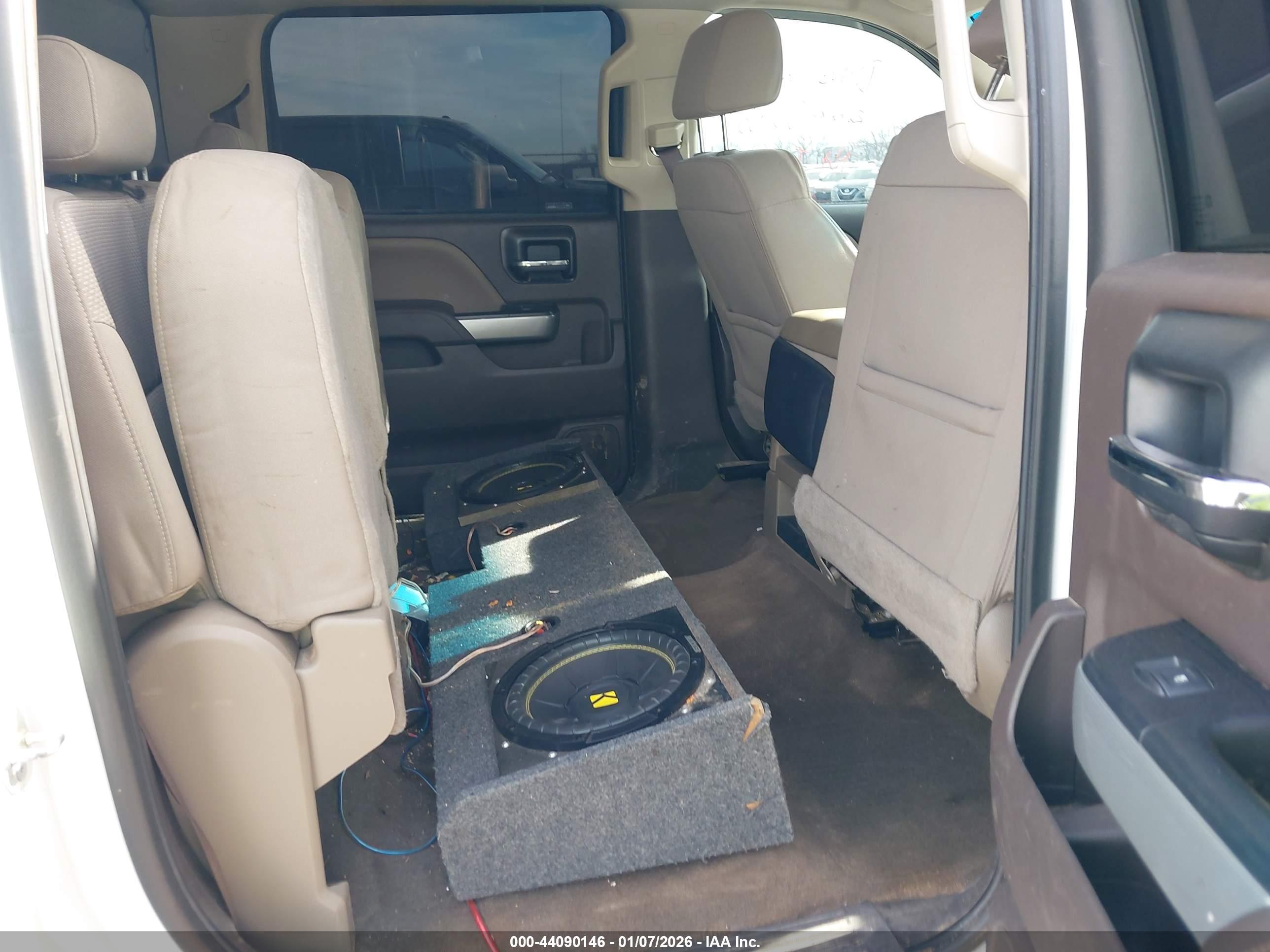 CHEVROLET SILVERADO image 8