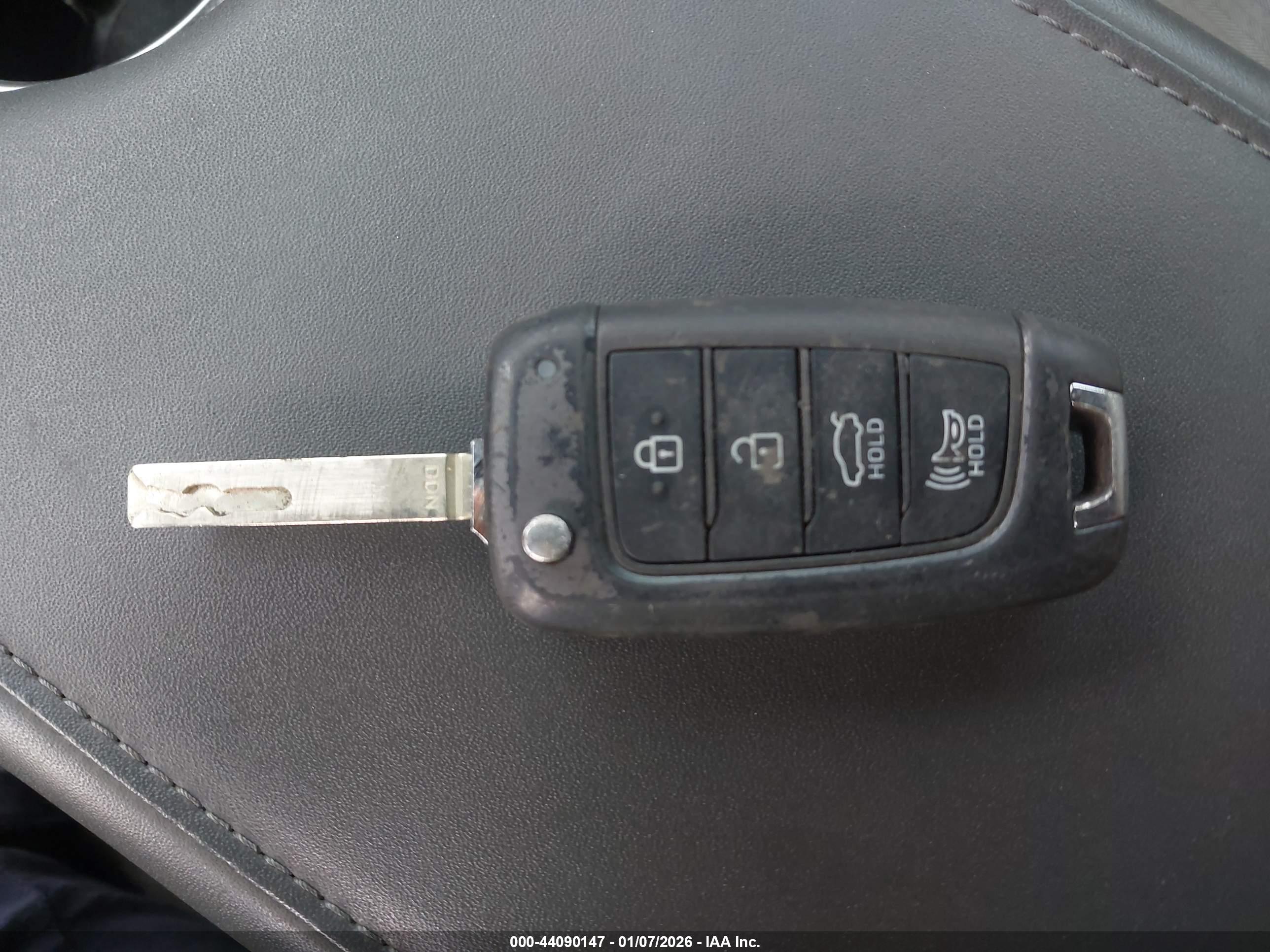 HYUNDAI SONATA image 11