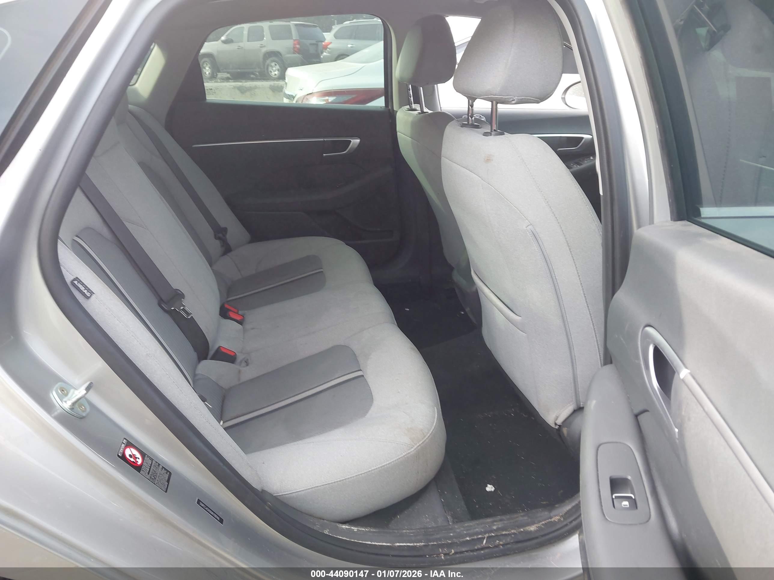 HYUNDAI SONATA image 8