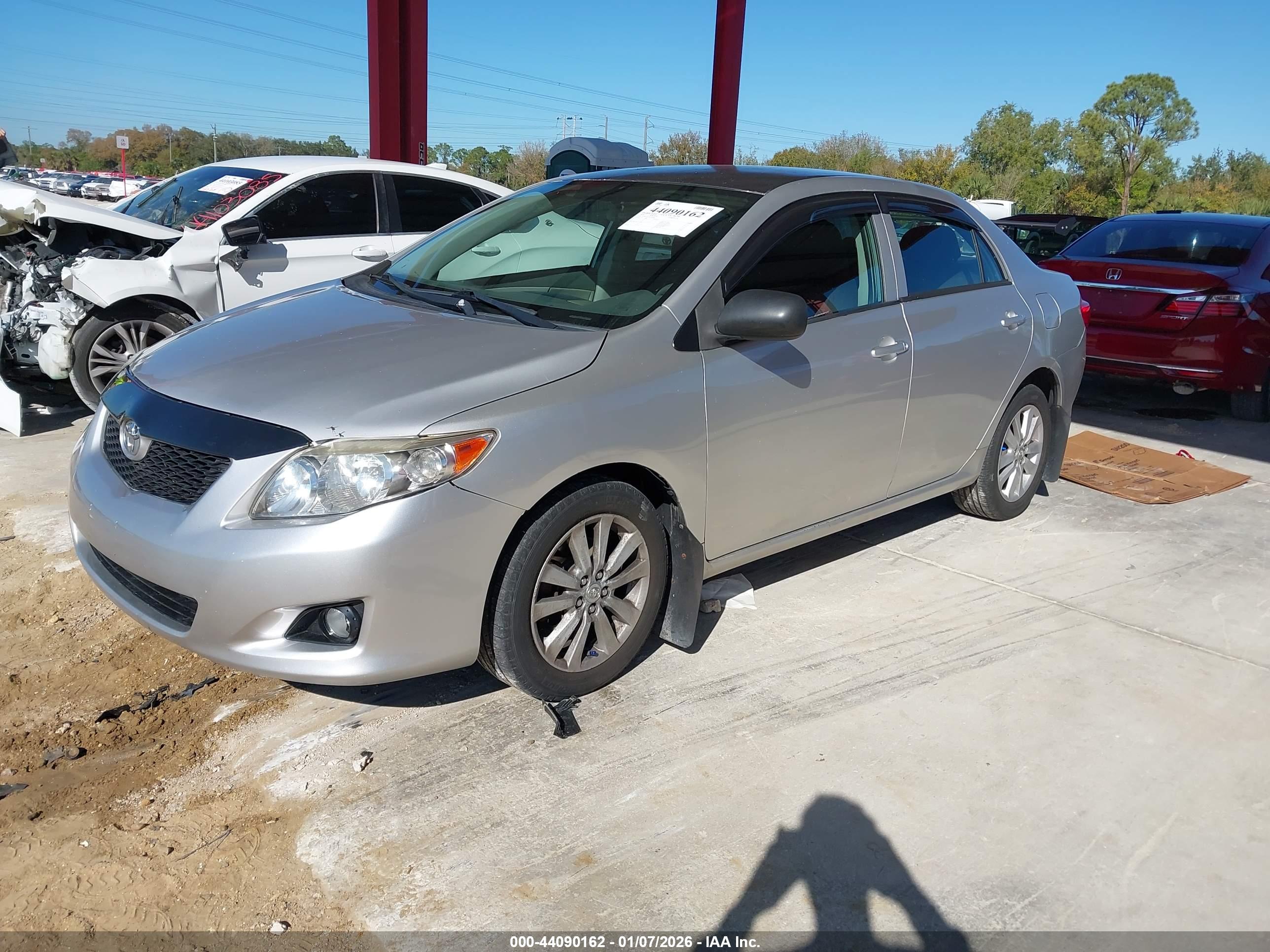 TOYOTA COROLLA image 2