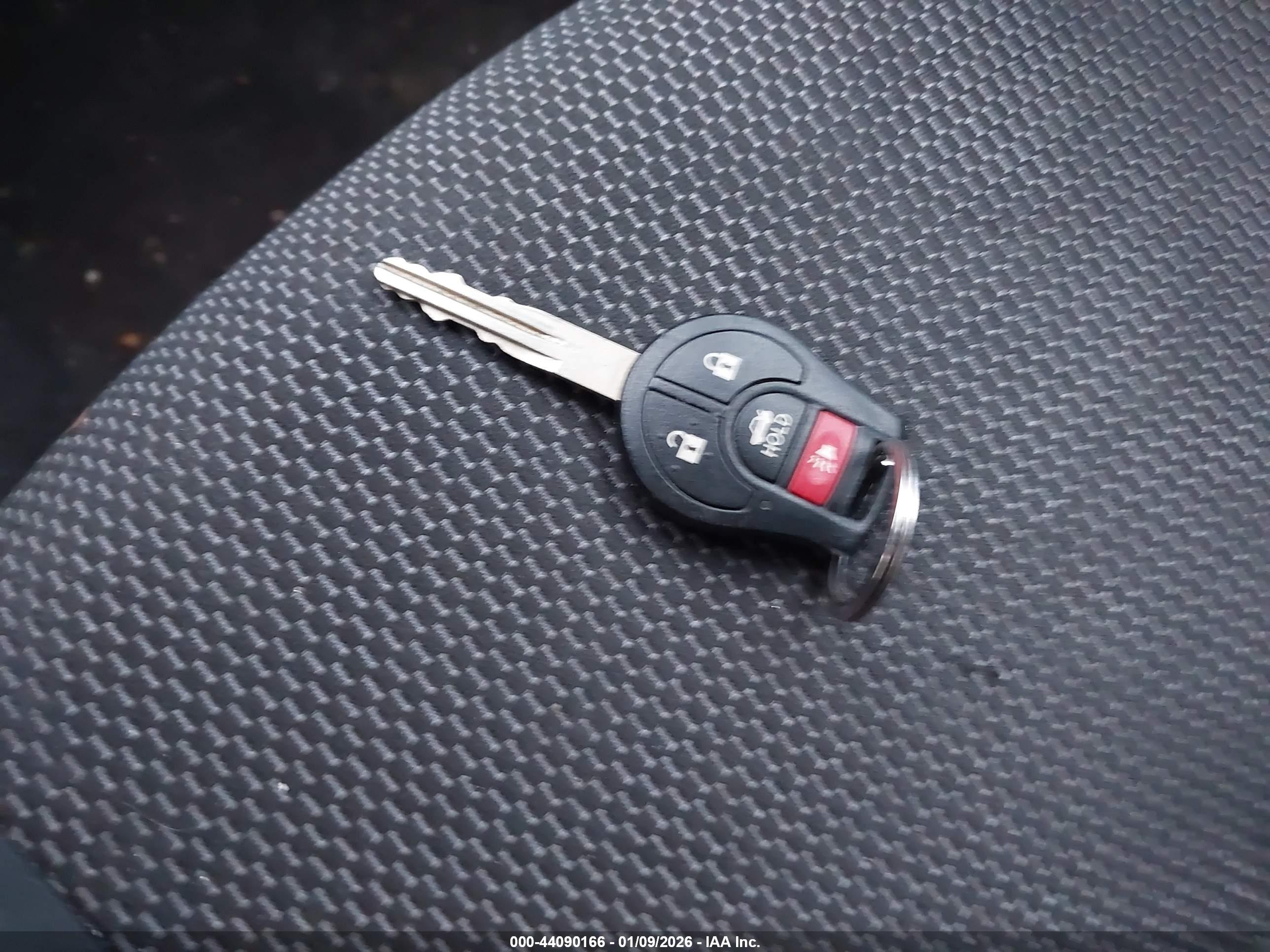 NISSAN VERSA image 11