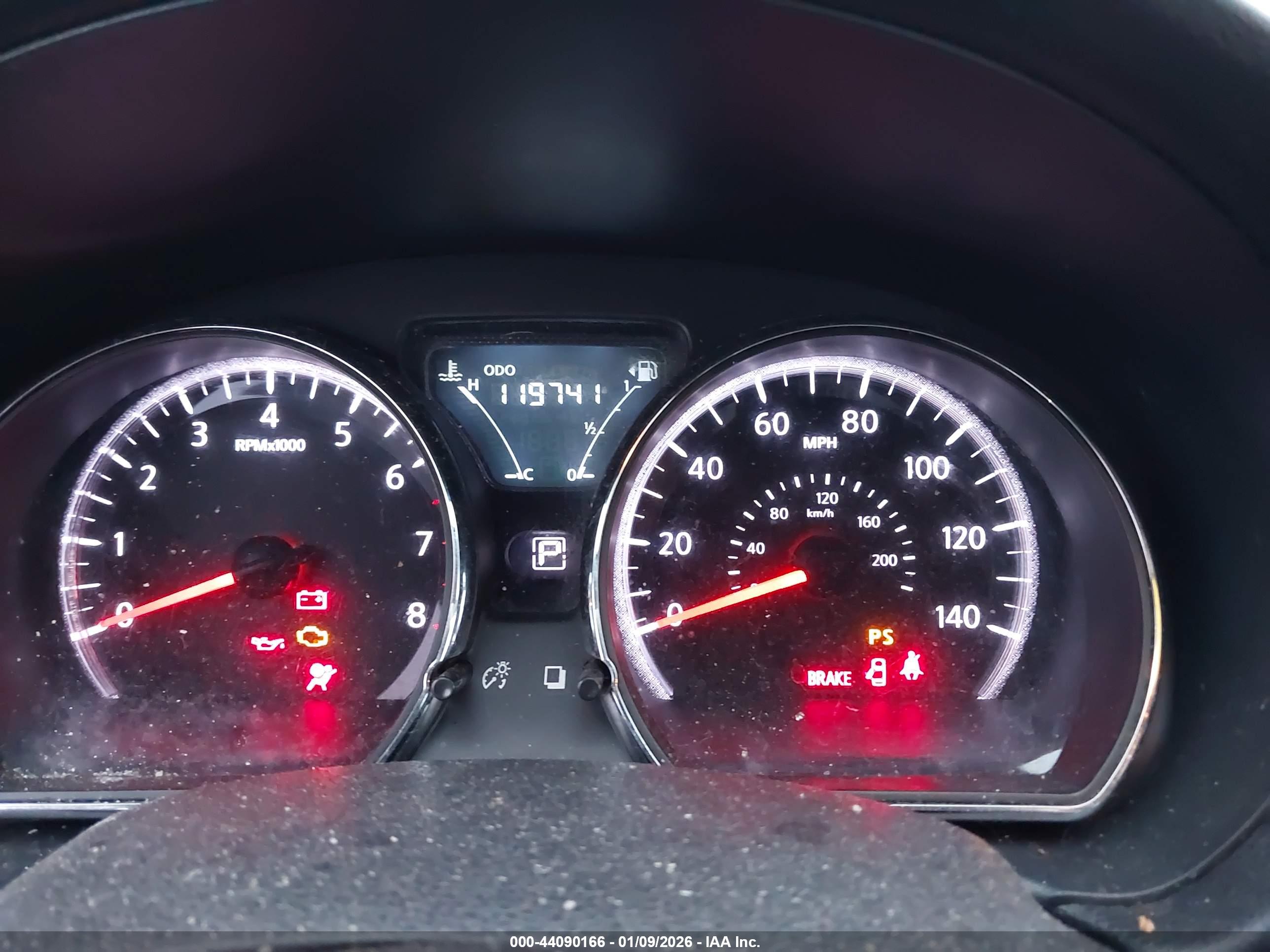 NISSAN VERSA image 7