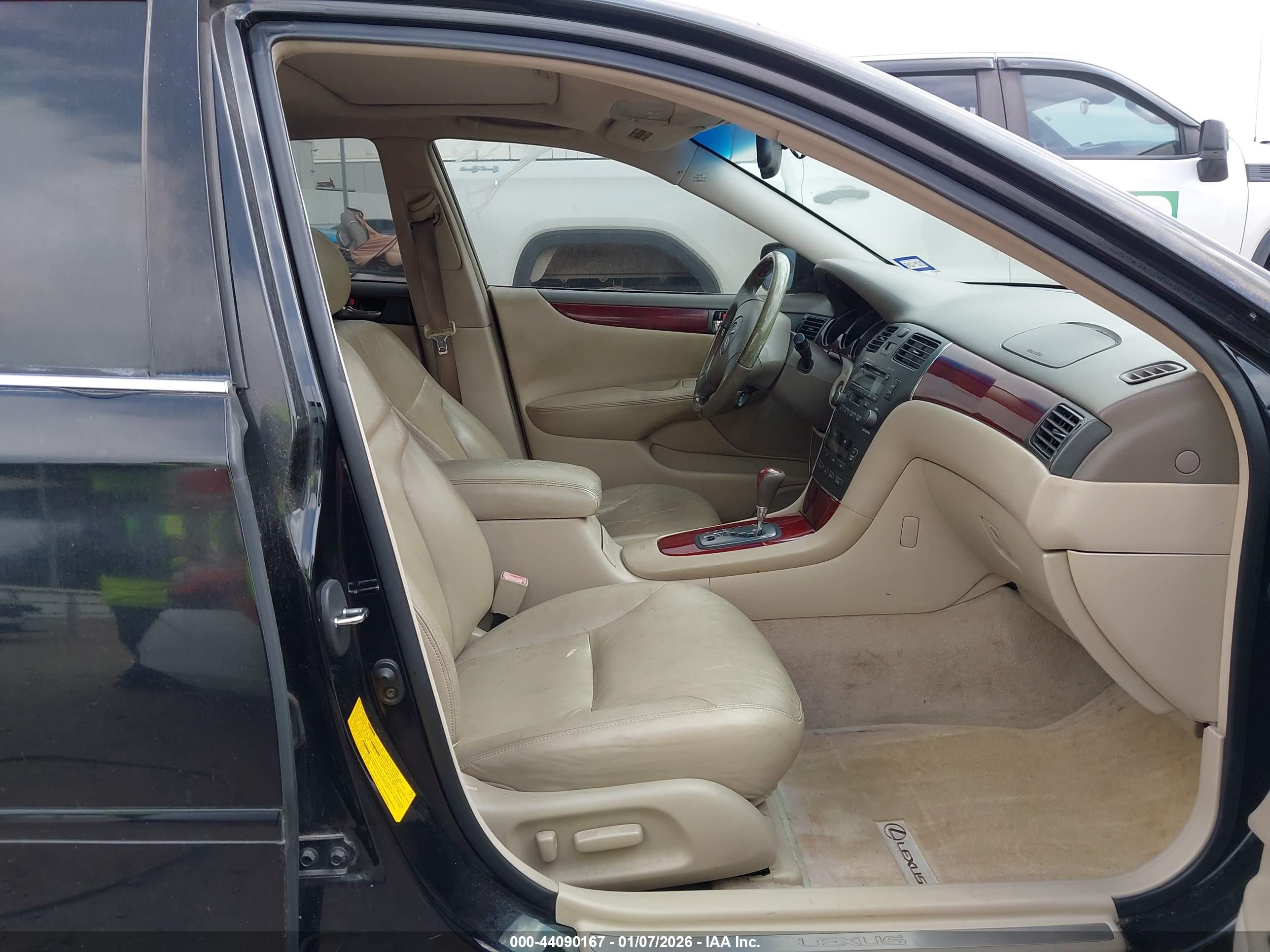 LEXUS ES image 5