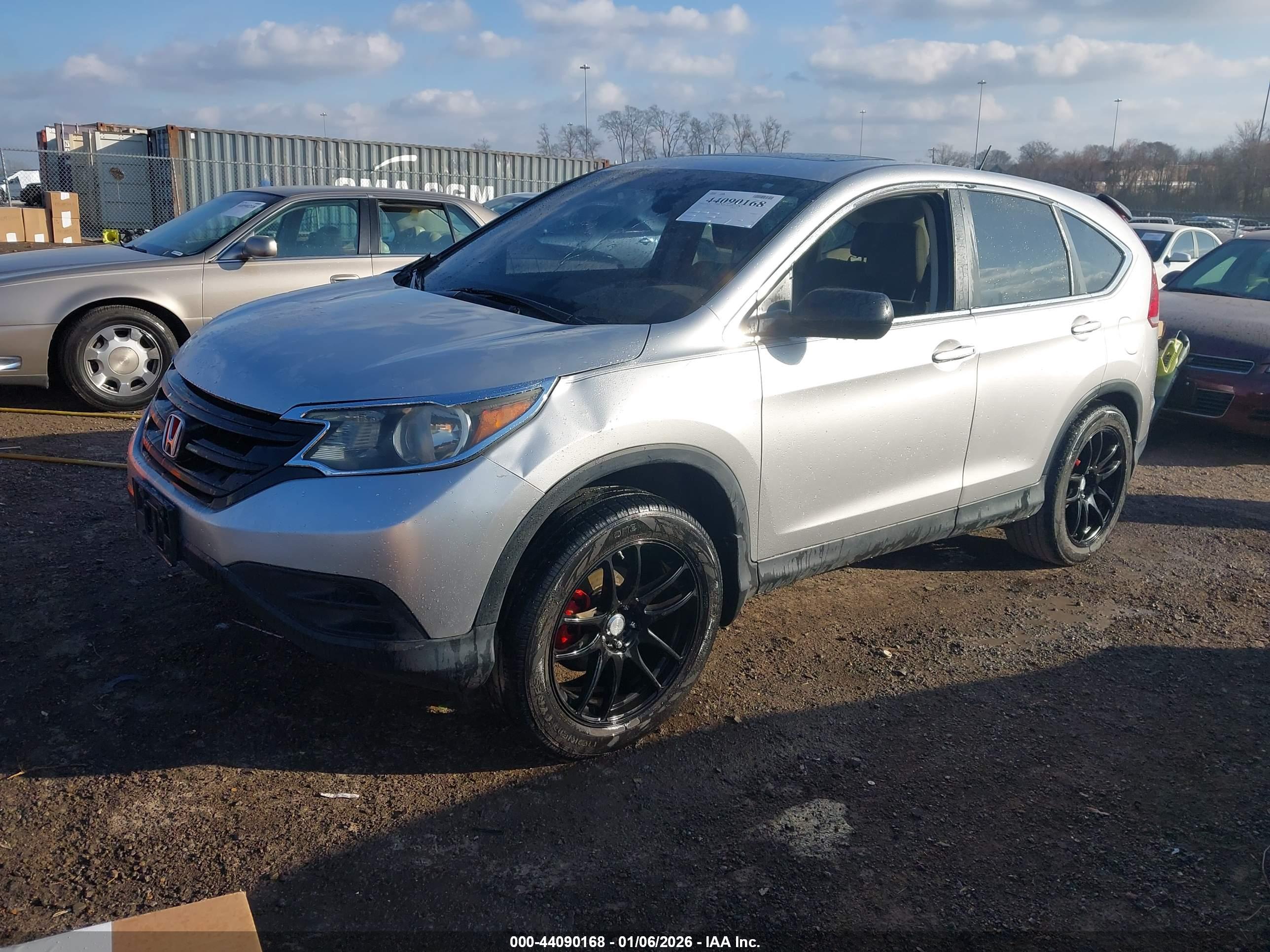 HONDA CR-V image 2
