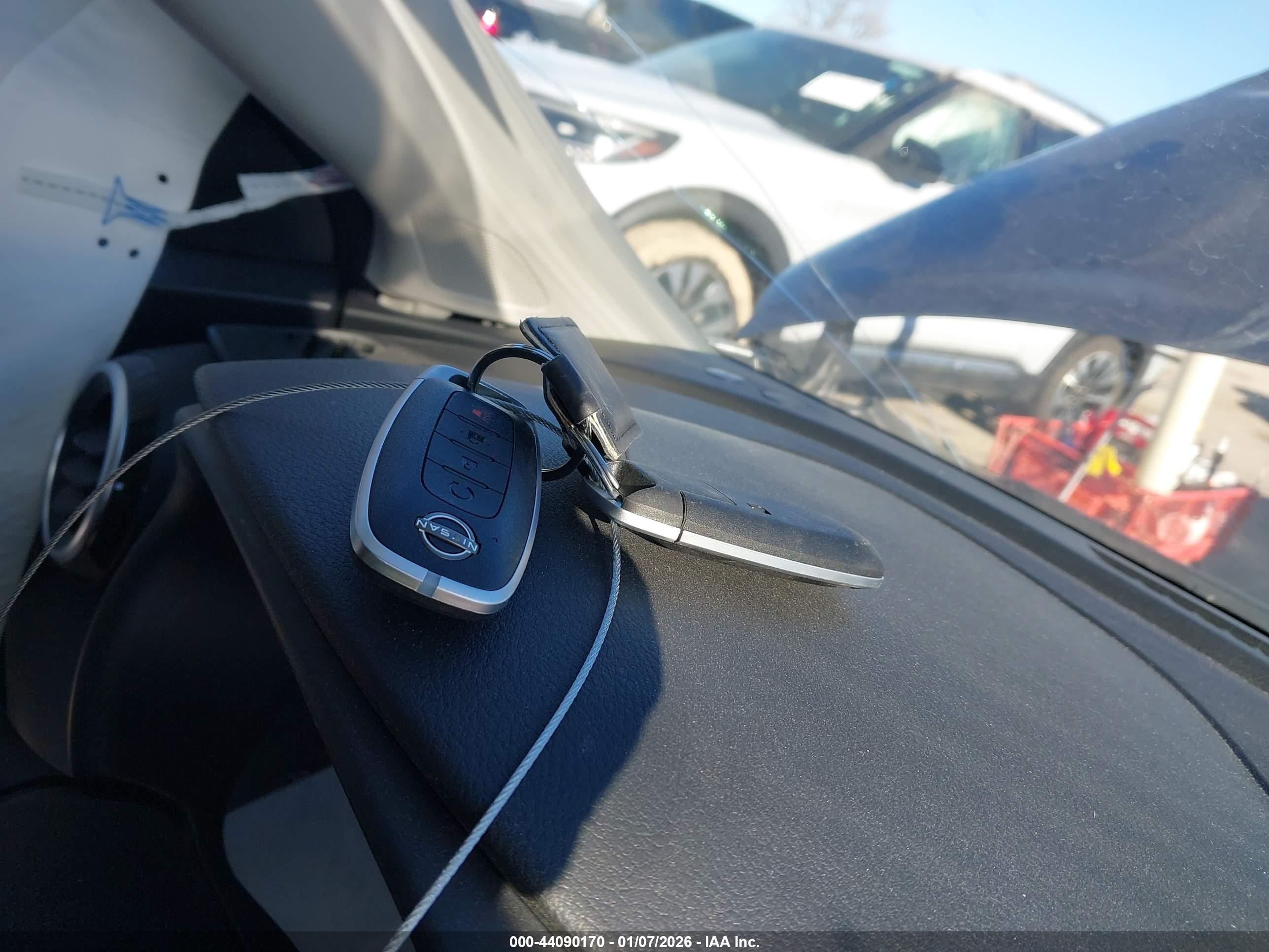NISSAN KICKS image 11