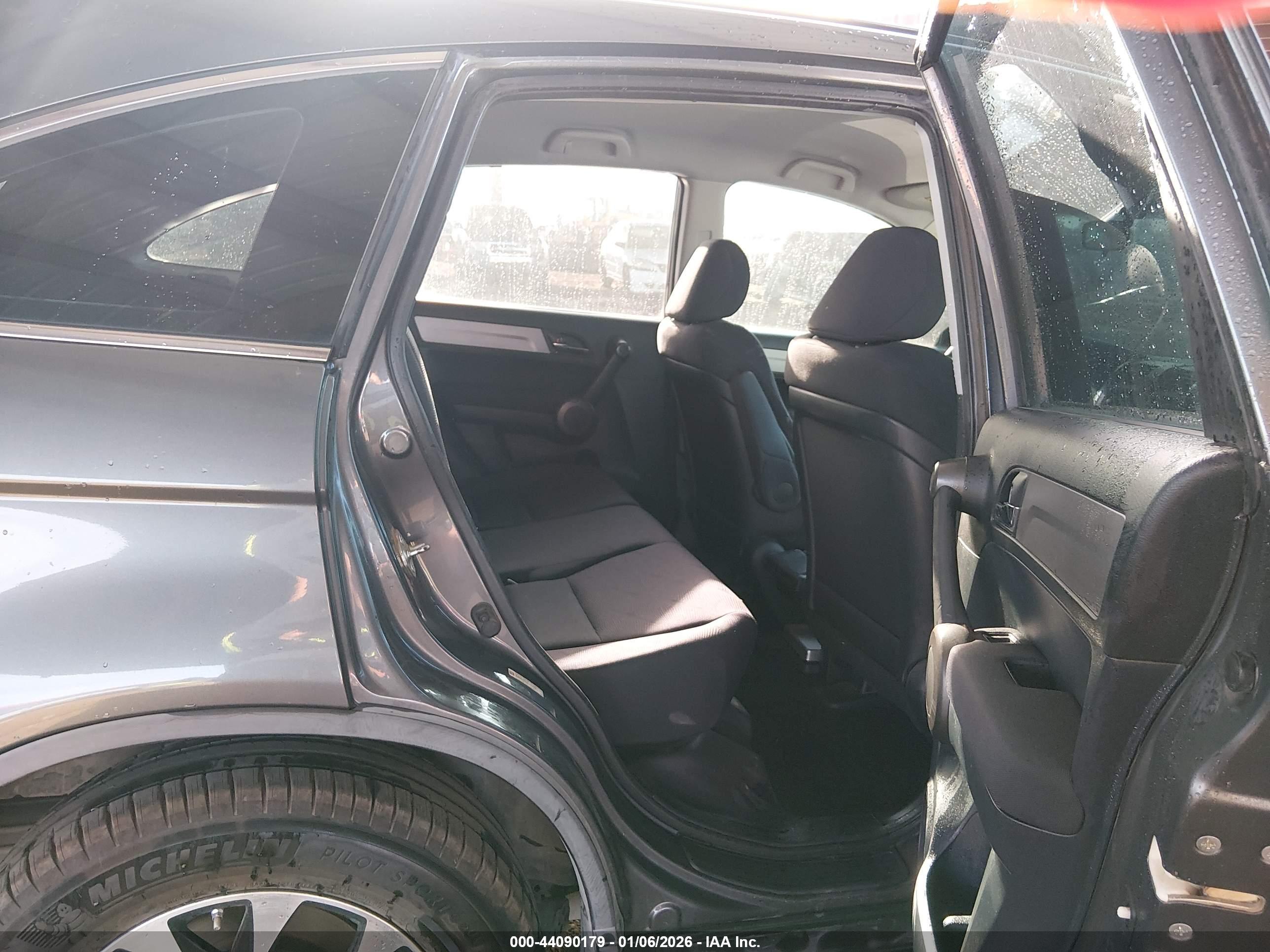 HONDA CR-V image 8