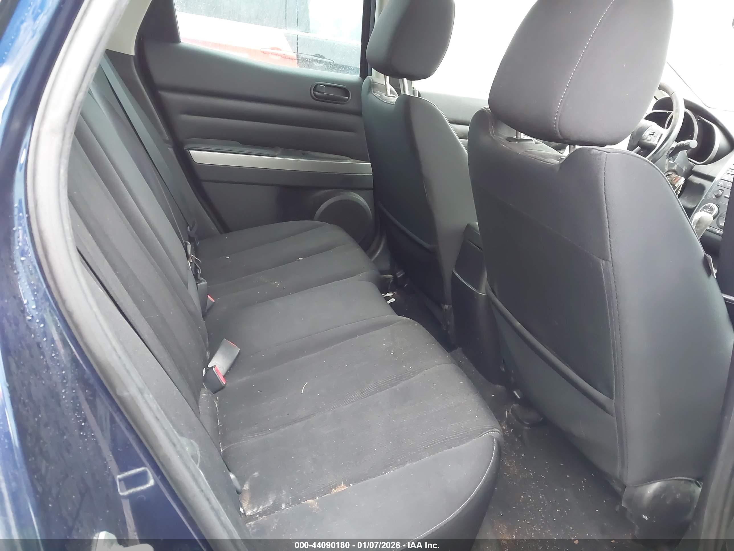 MAZDA CX-7 image 8