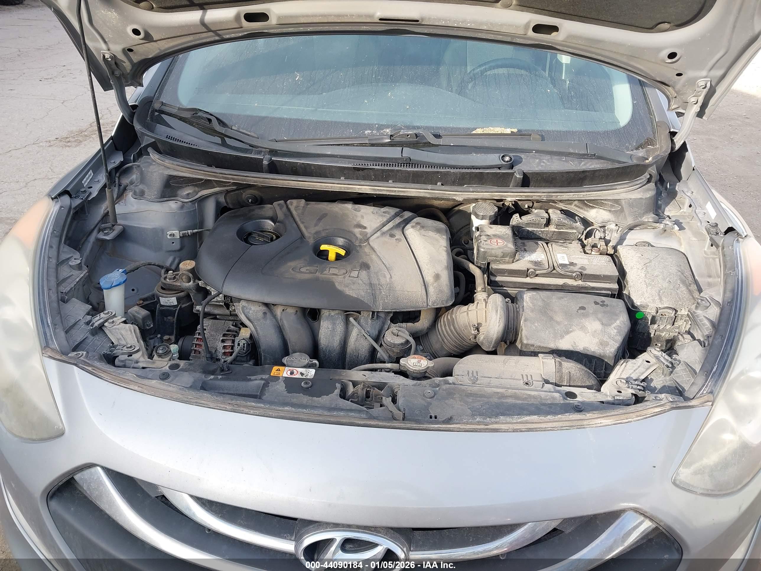 HYUNDAI ELANTRA image 10