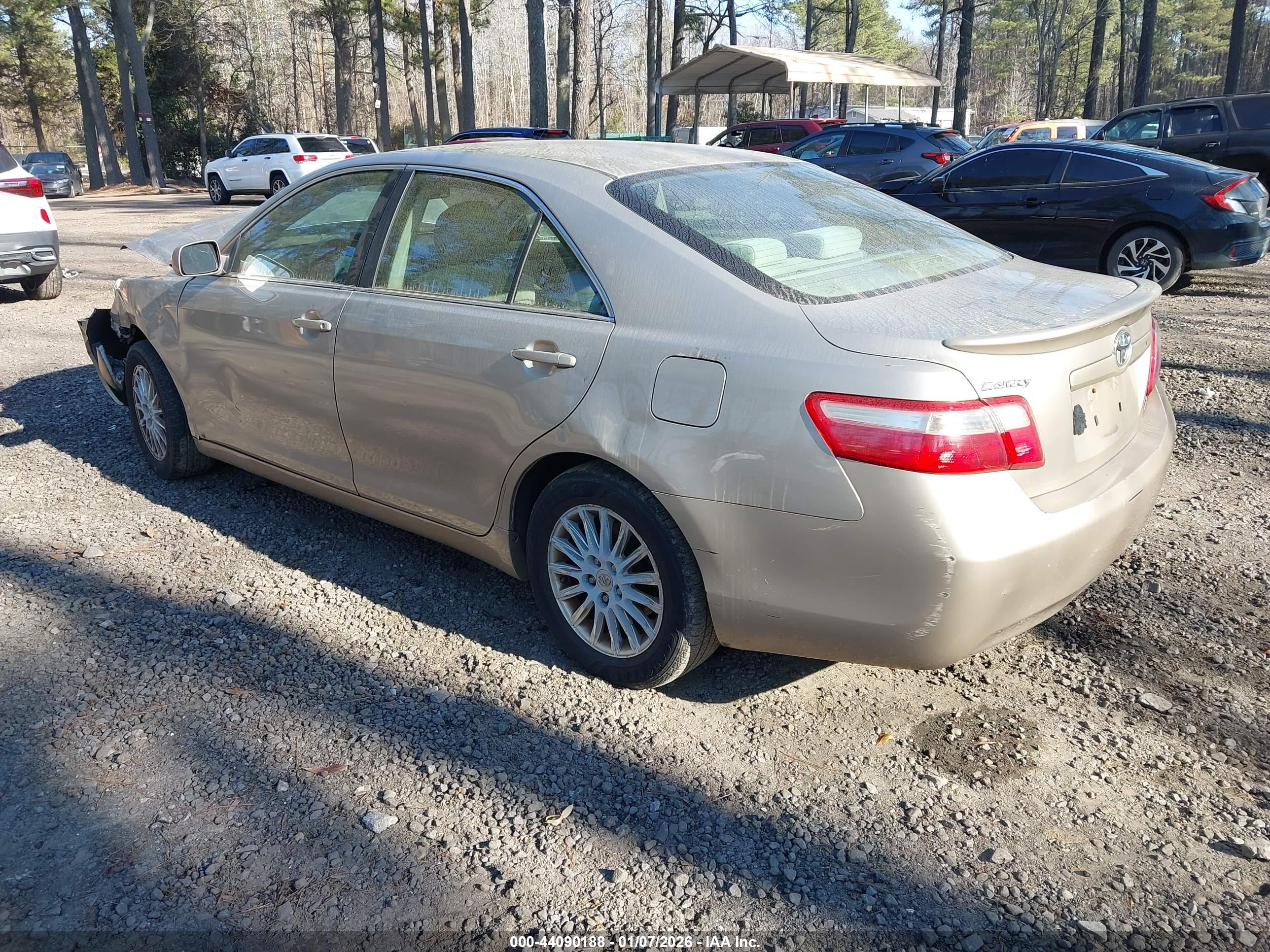 TOYOTA CAMRY image 3