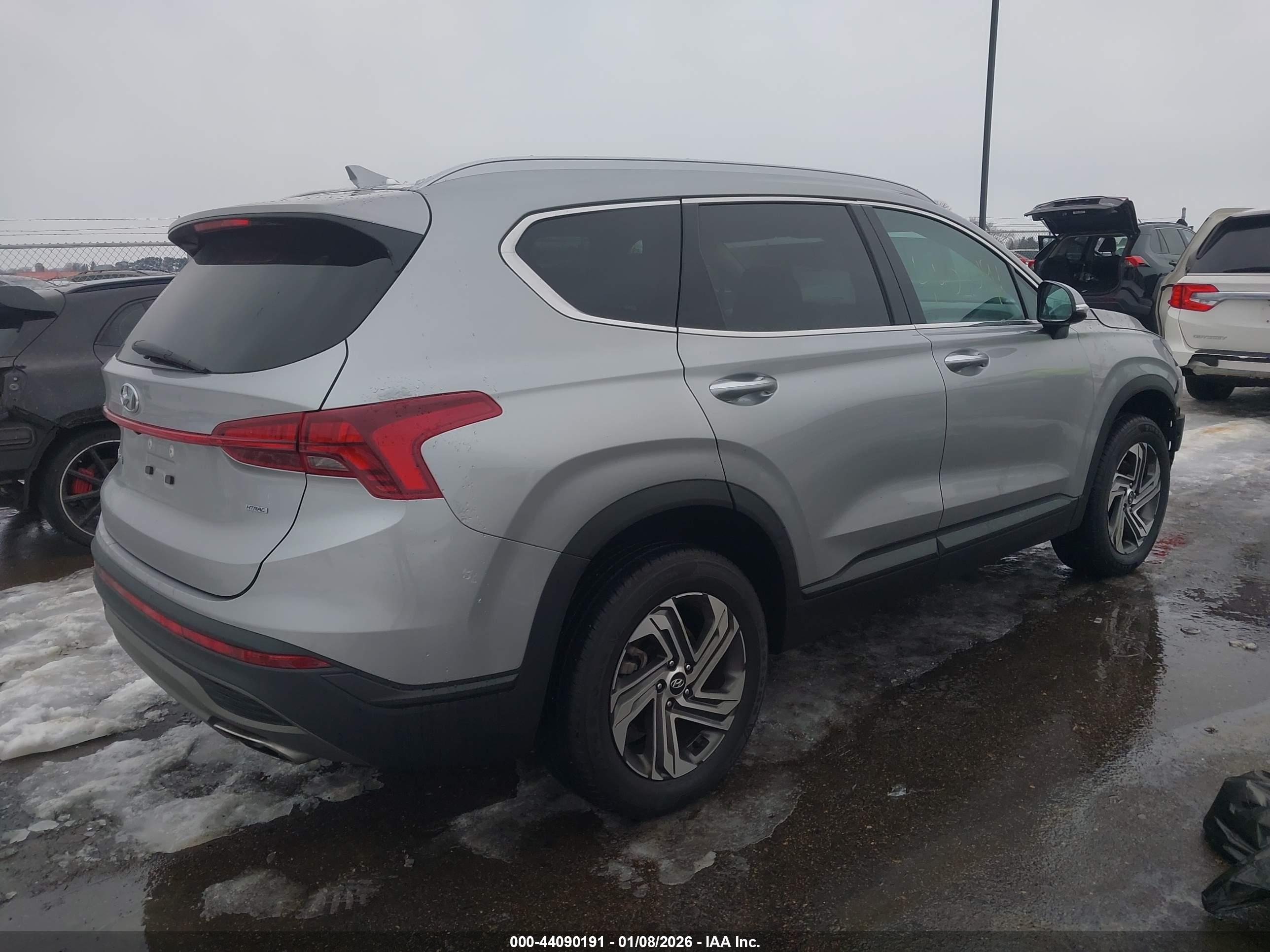 HYUNDAI SANTA image 4