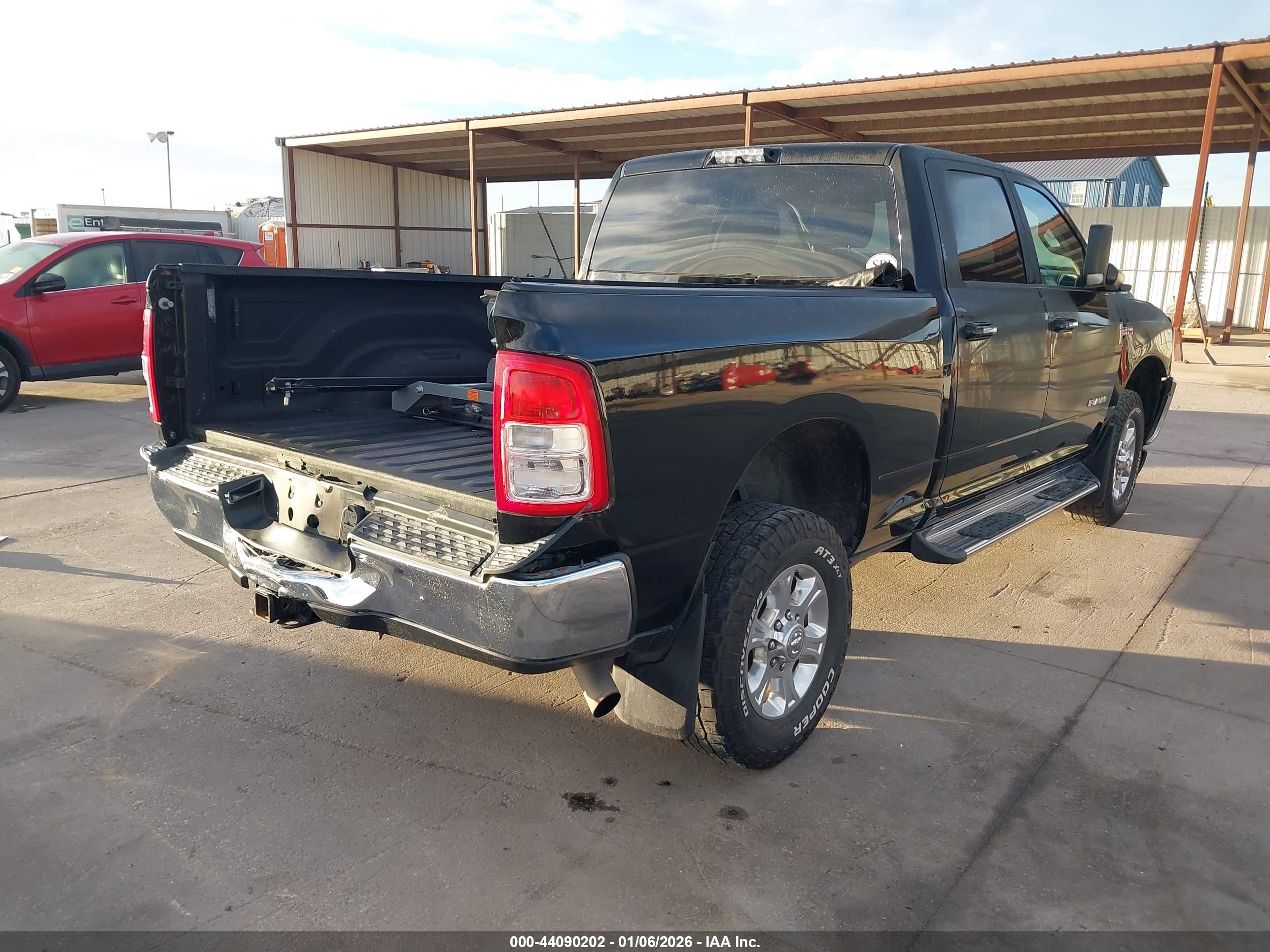 RAM 2500 image 4