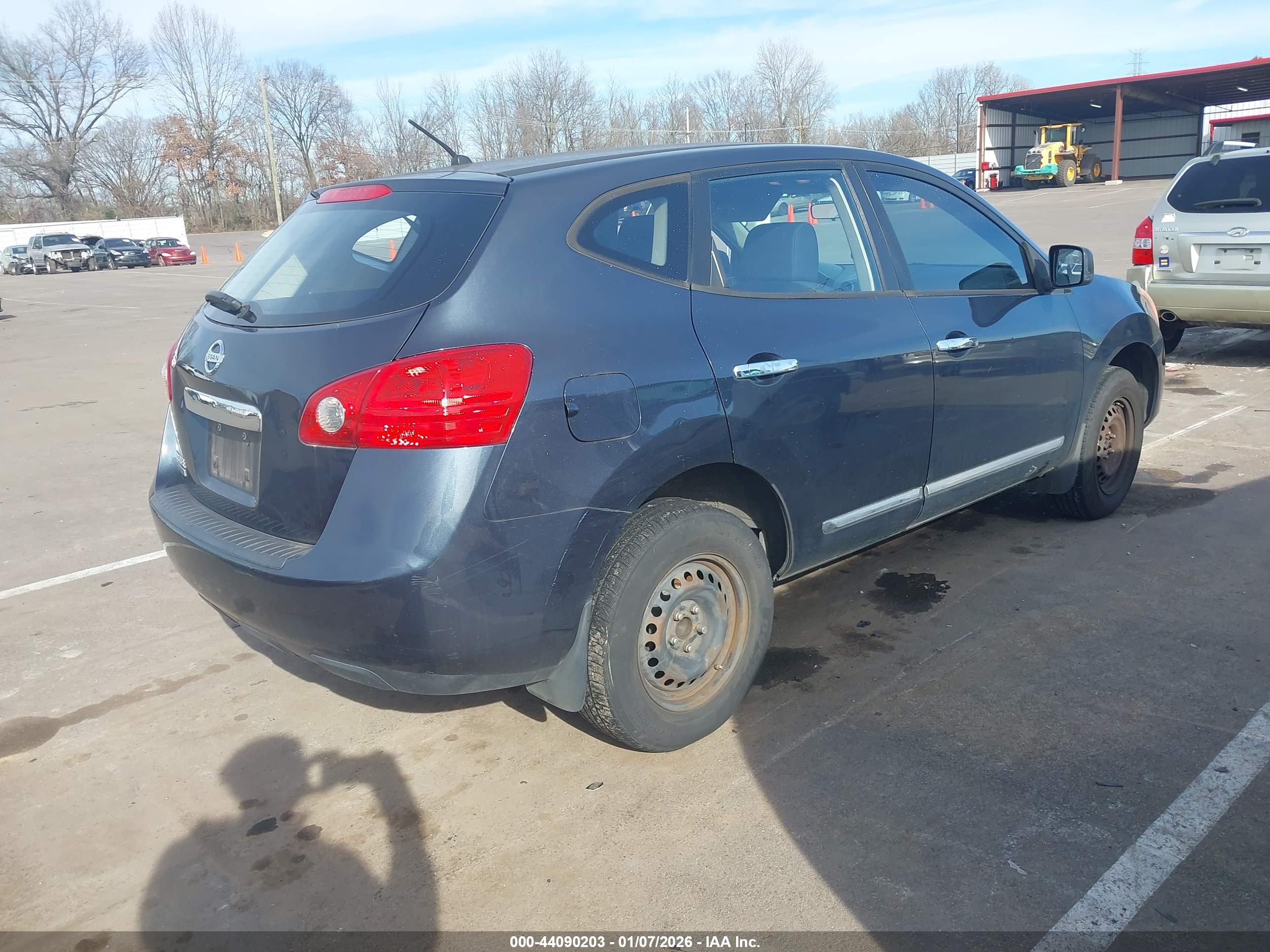 NISSAN ROGUE image 4