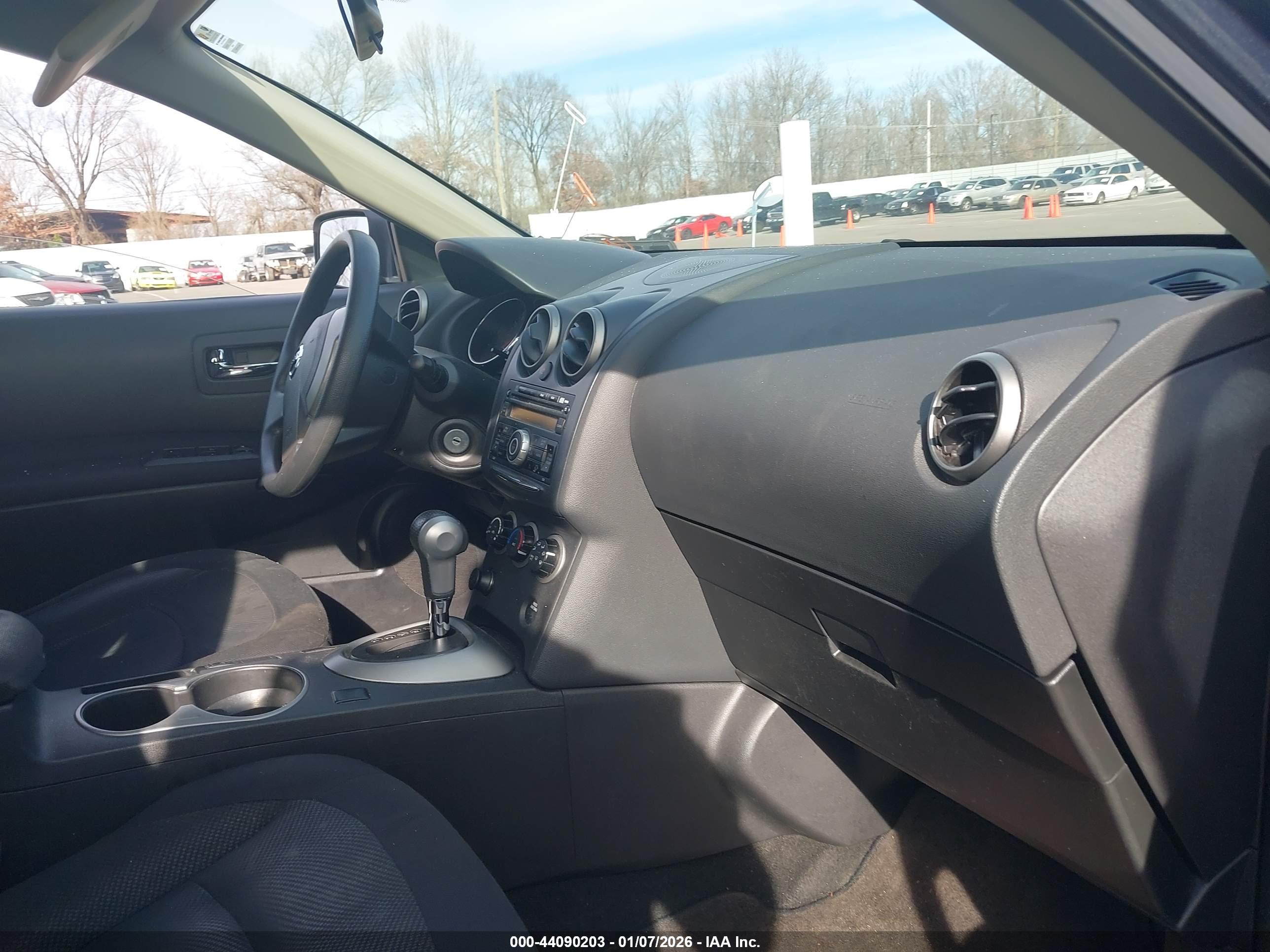 NISSAN ROGUE image 5