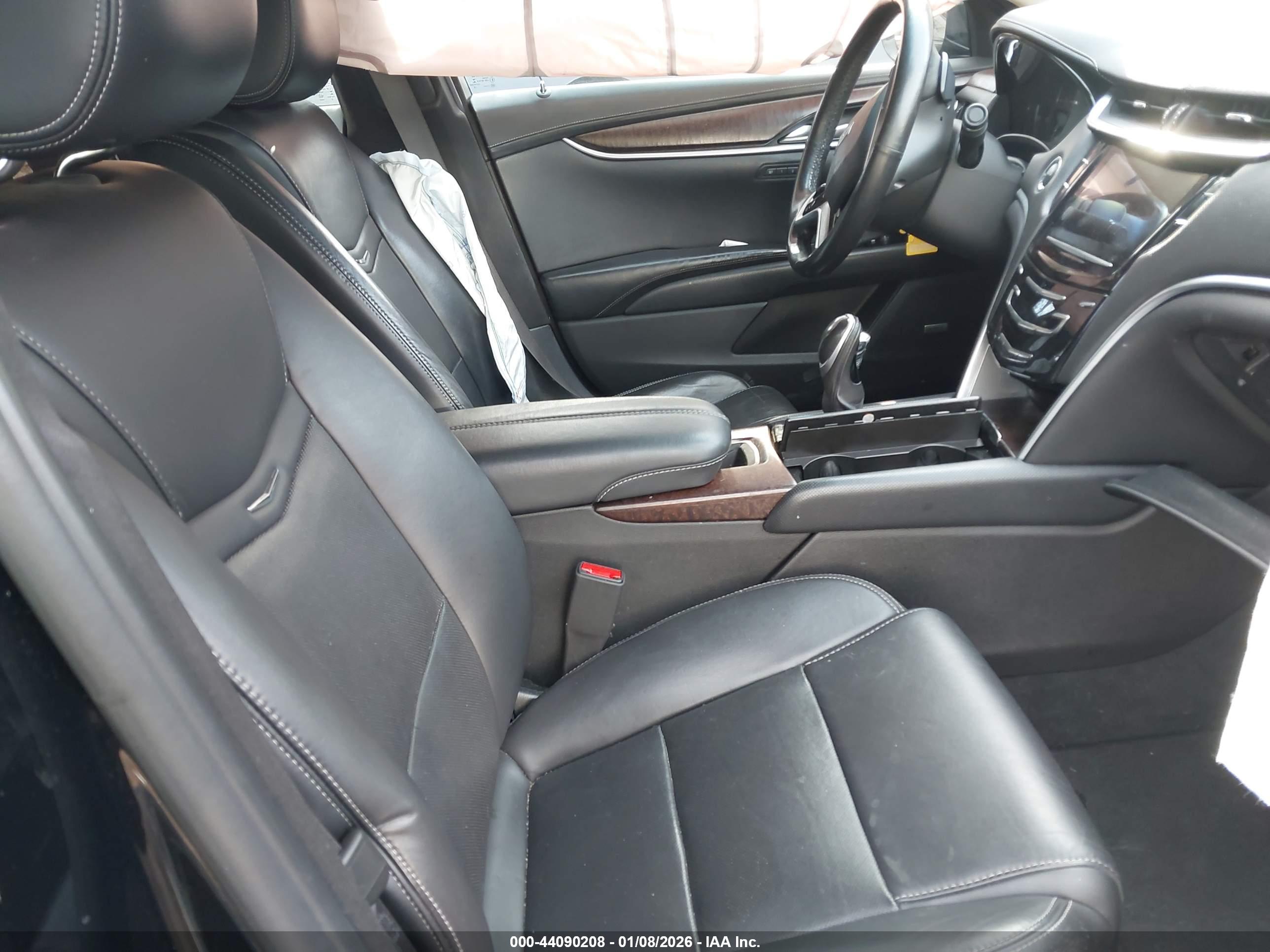 CADILLAC XTS image 5