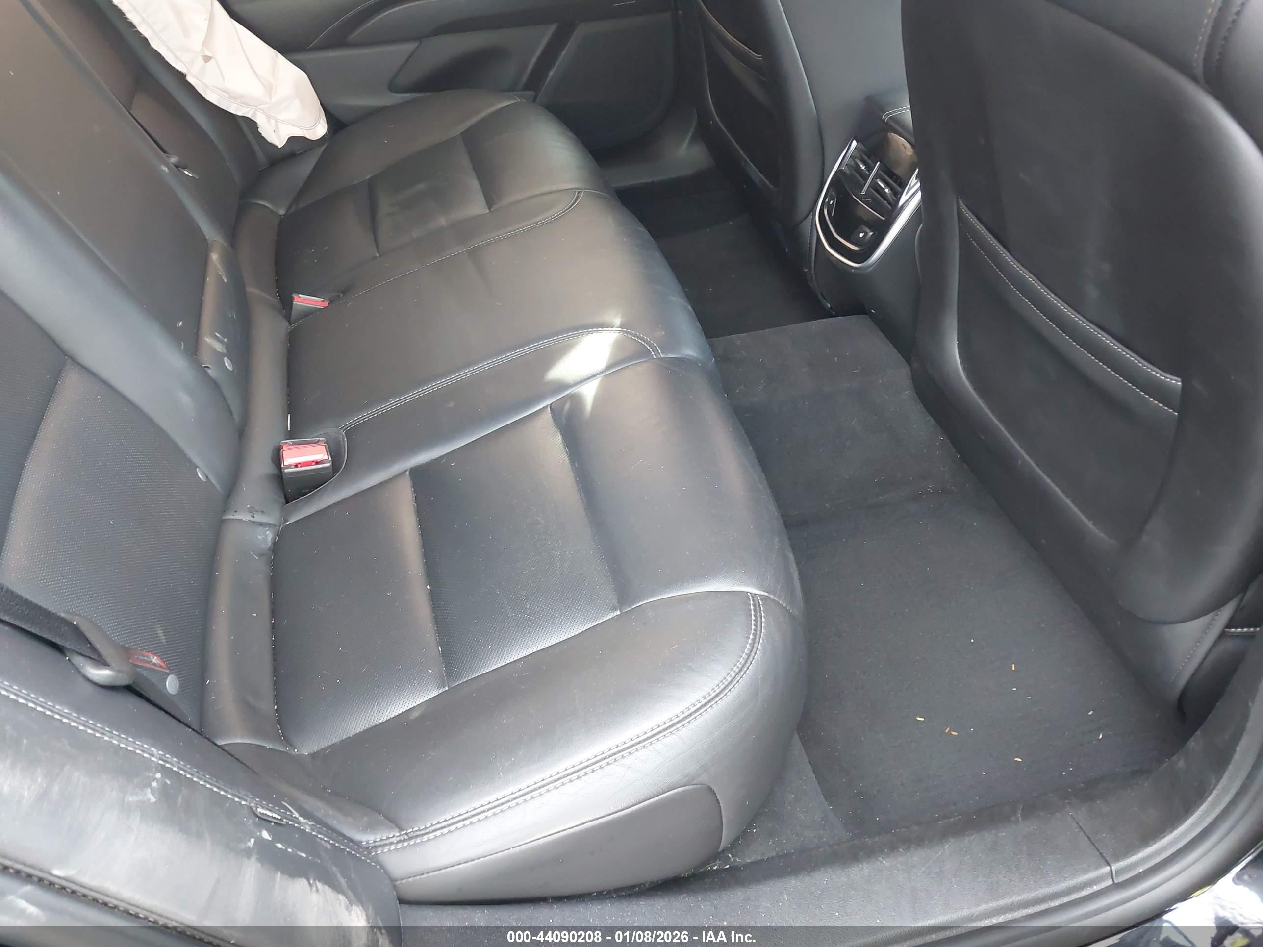 CADILLAC XTS image 8