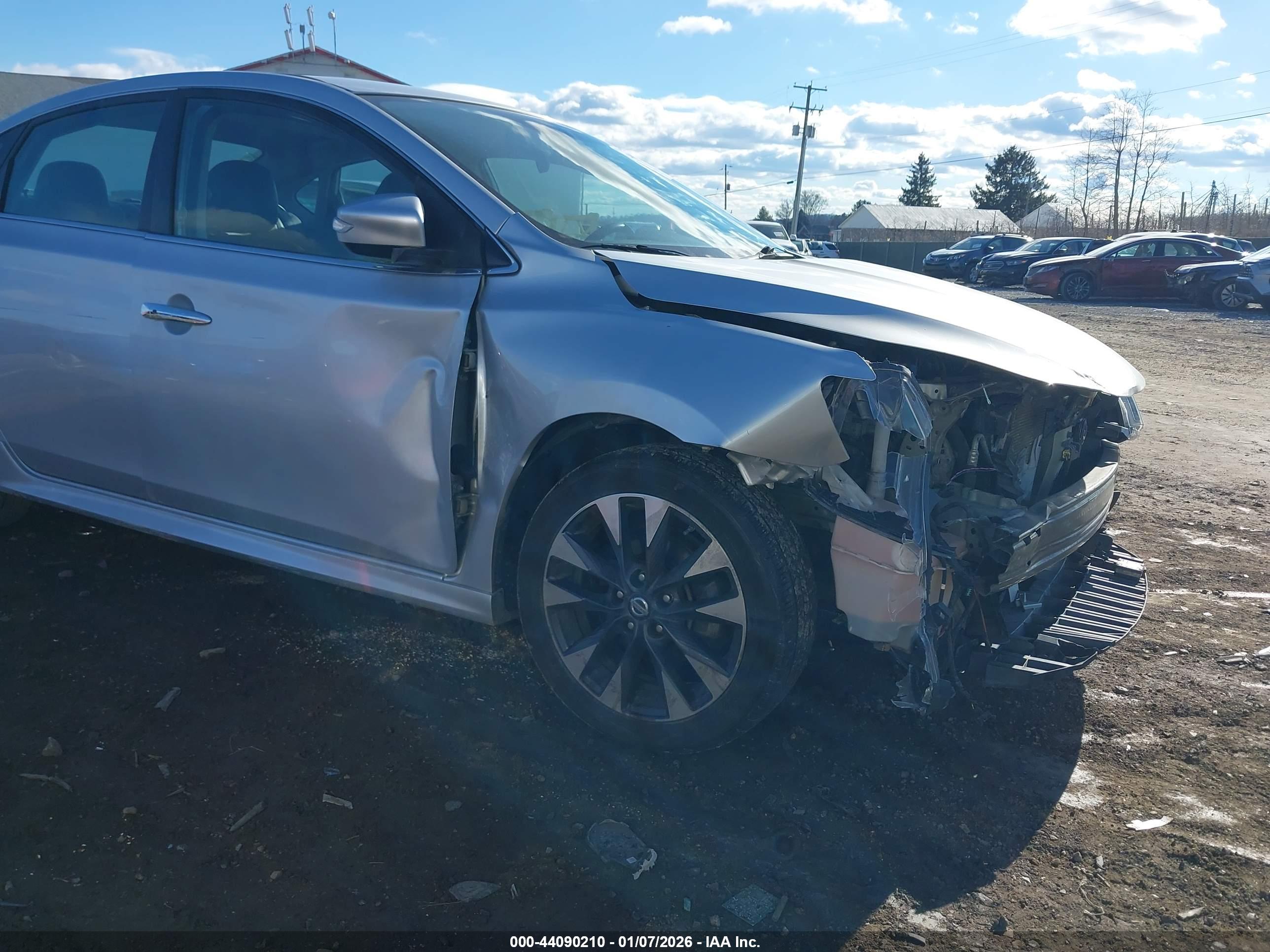 NISSAN SENTRA image 6