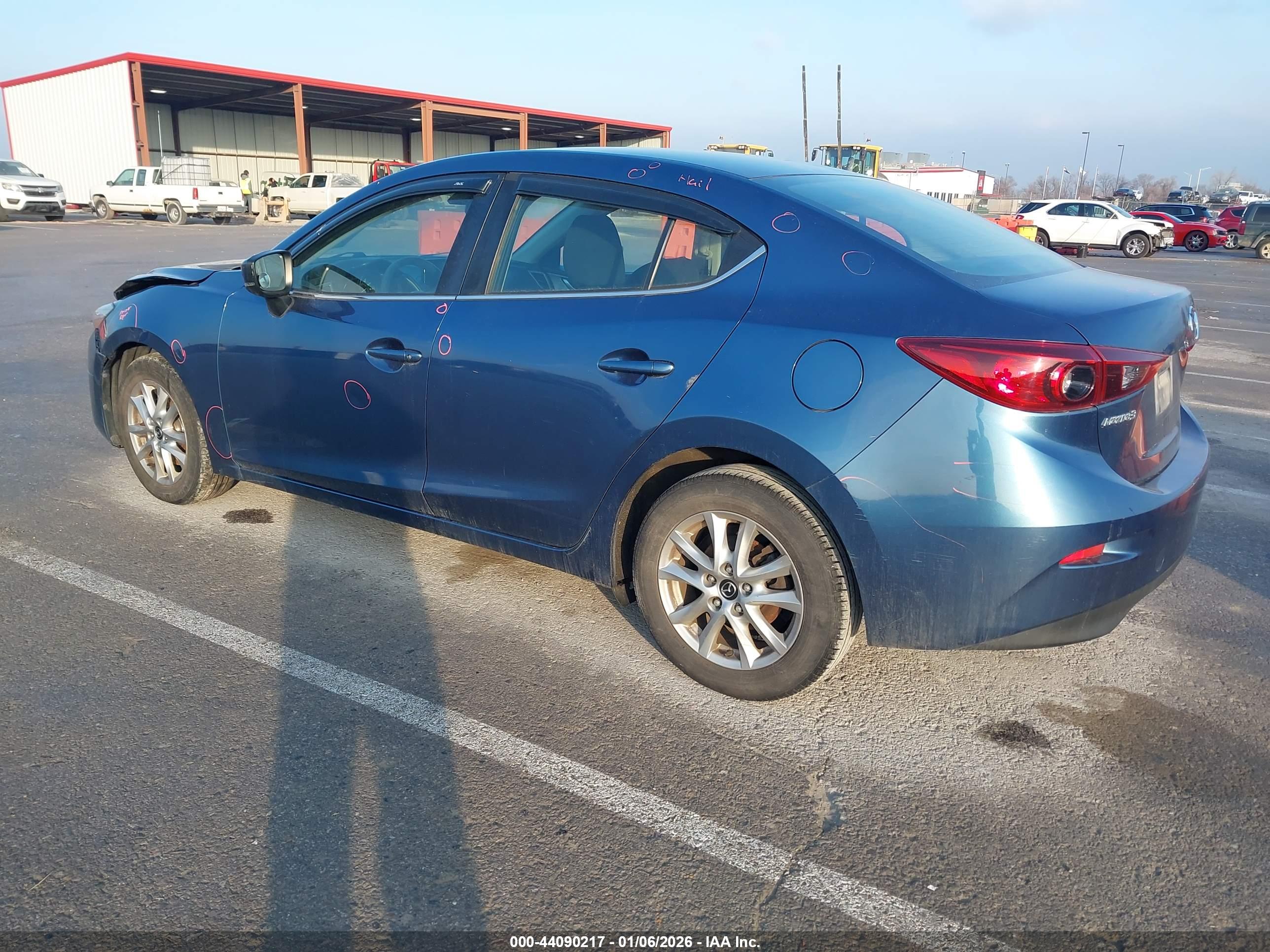 MAZDA MAZDA3 image 3