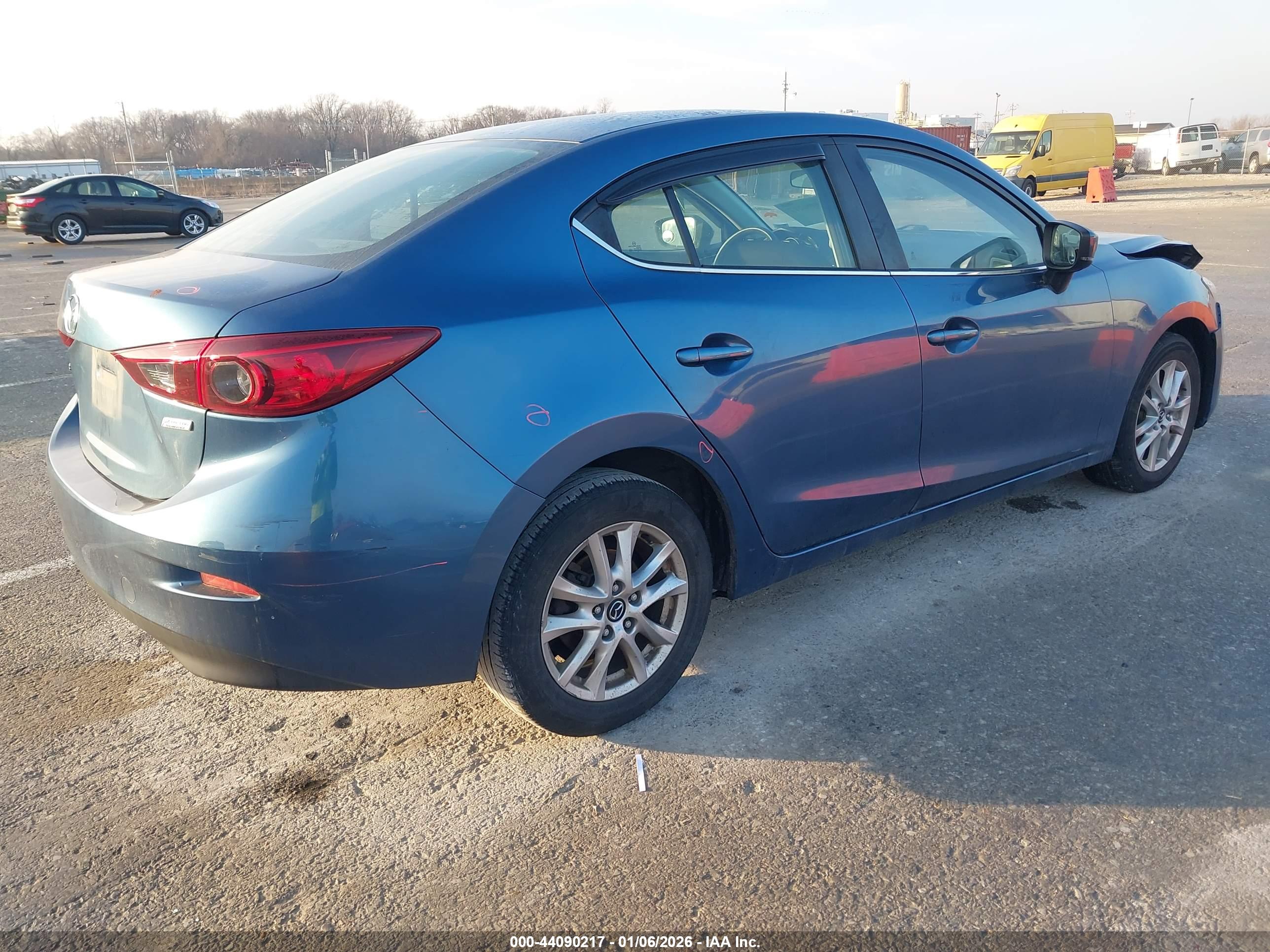 MAZDA MAZDA3 image 4