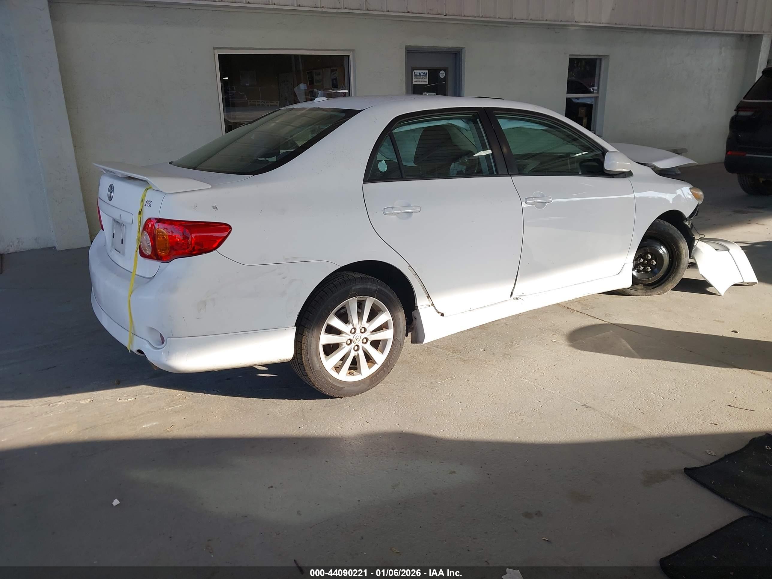 TOYOTA COROLLA image 4