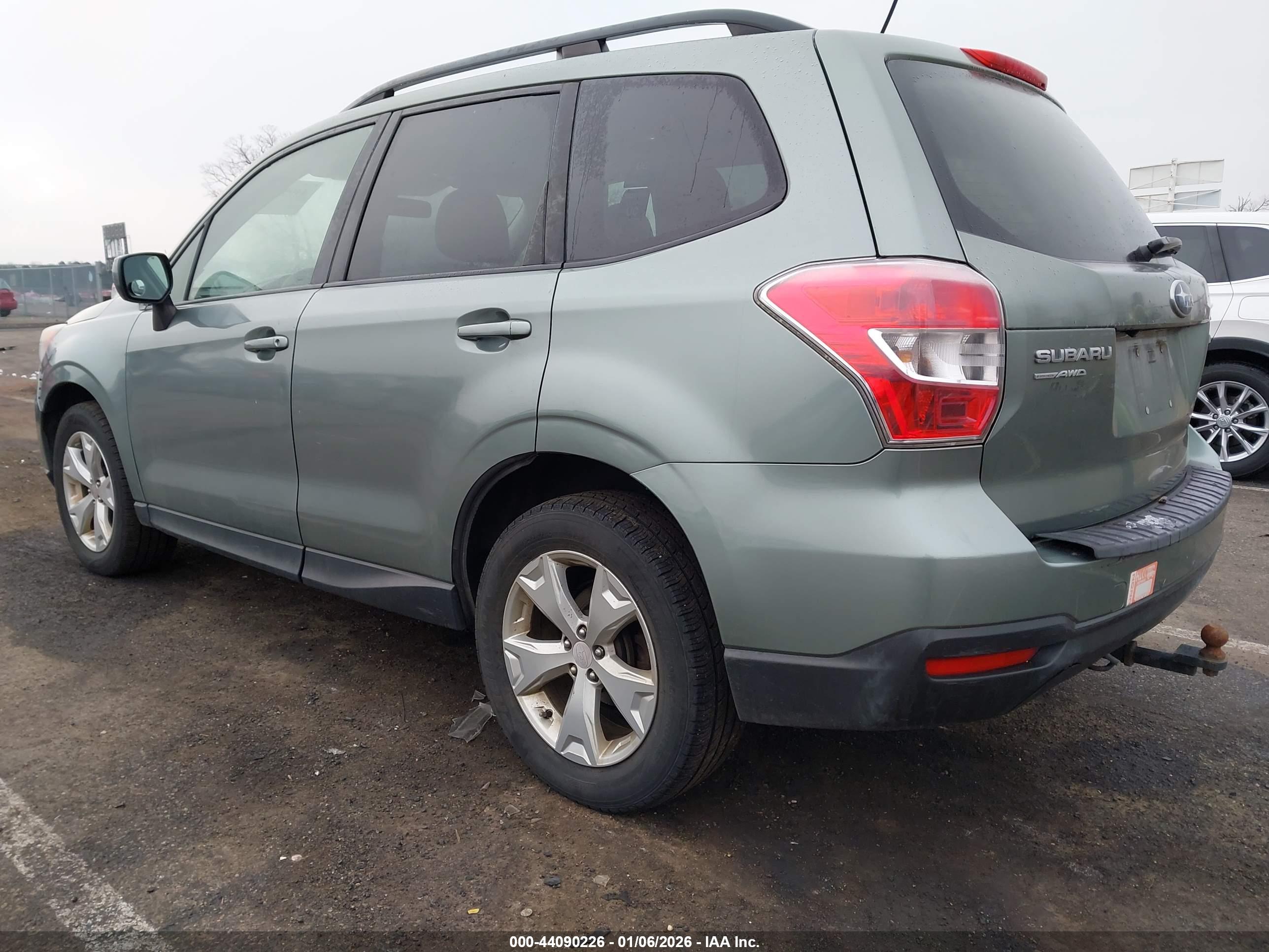 SUBARU FORESTER image 3