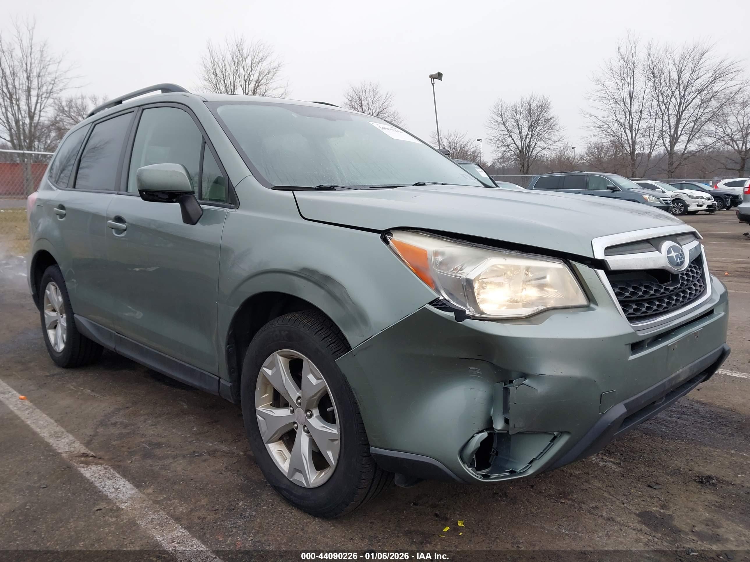SUBARU FORESTER image 6