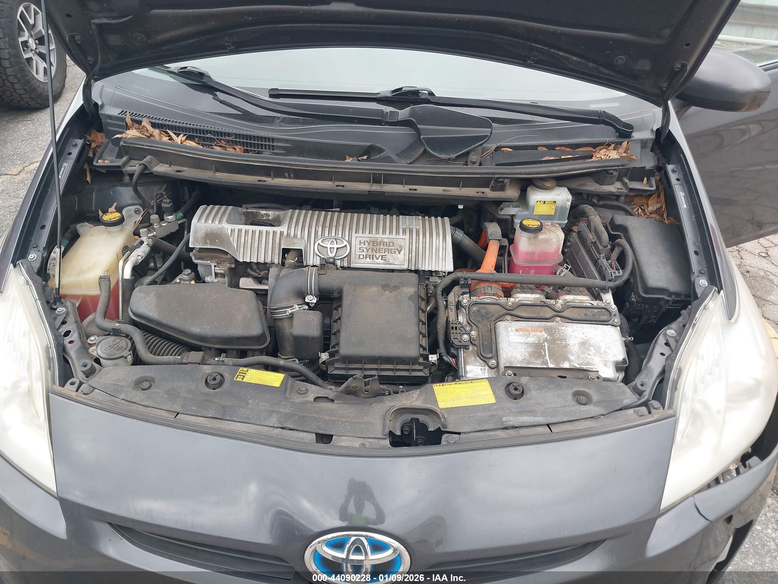 TOYOTA PRIUS image 10