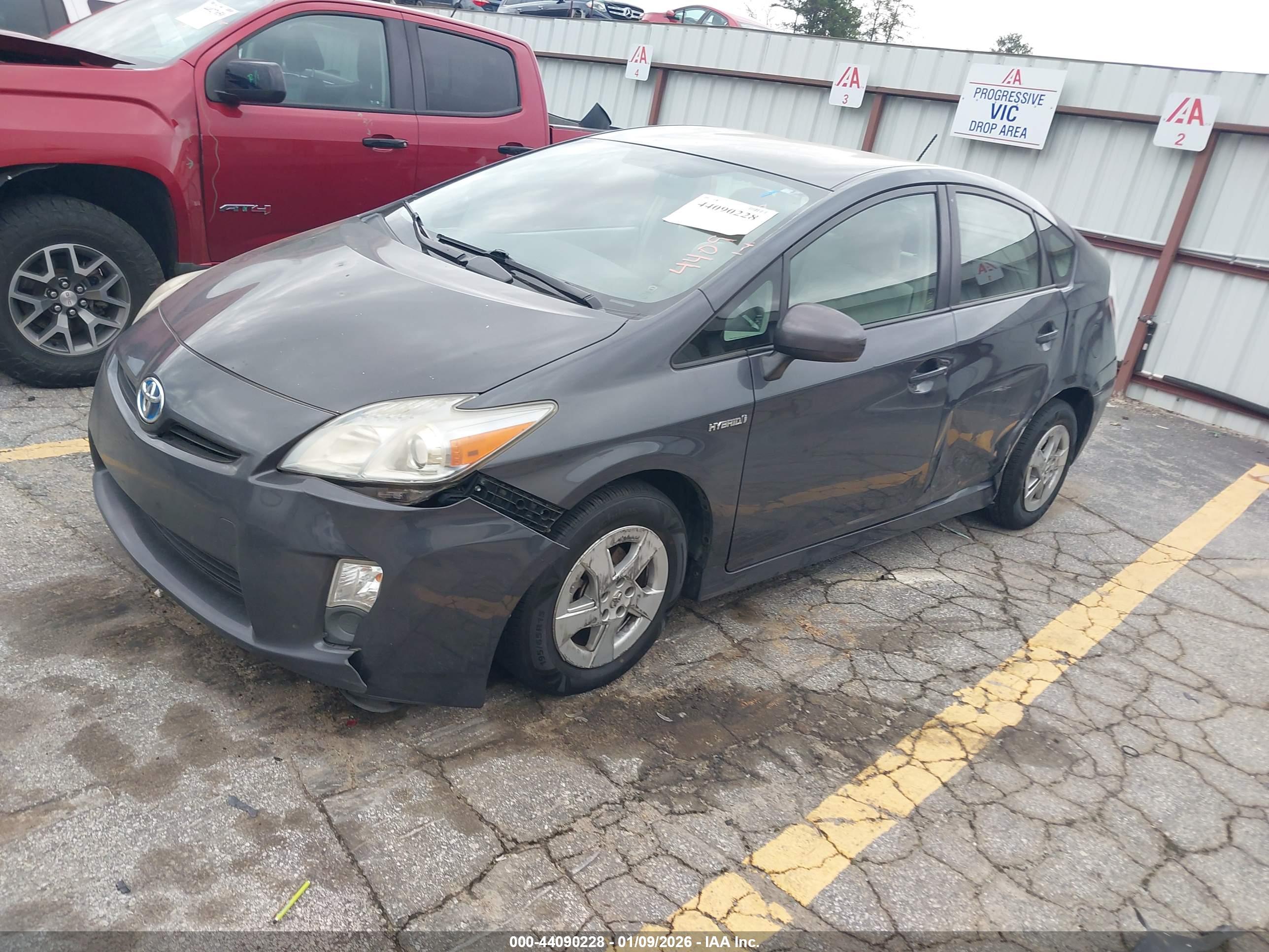 TOYOTA PRIUS image 2