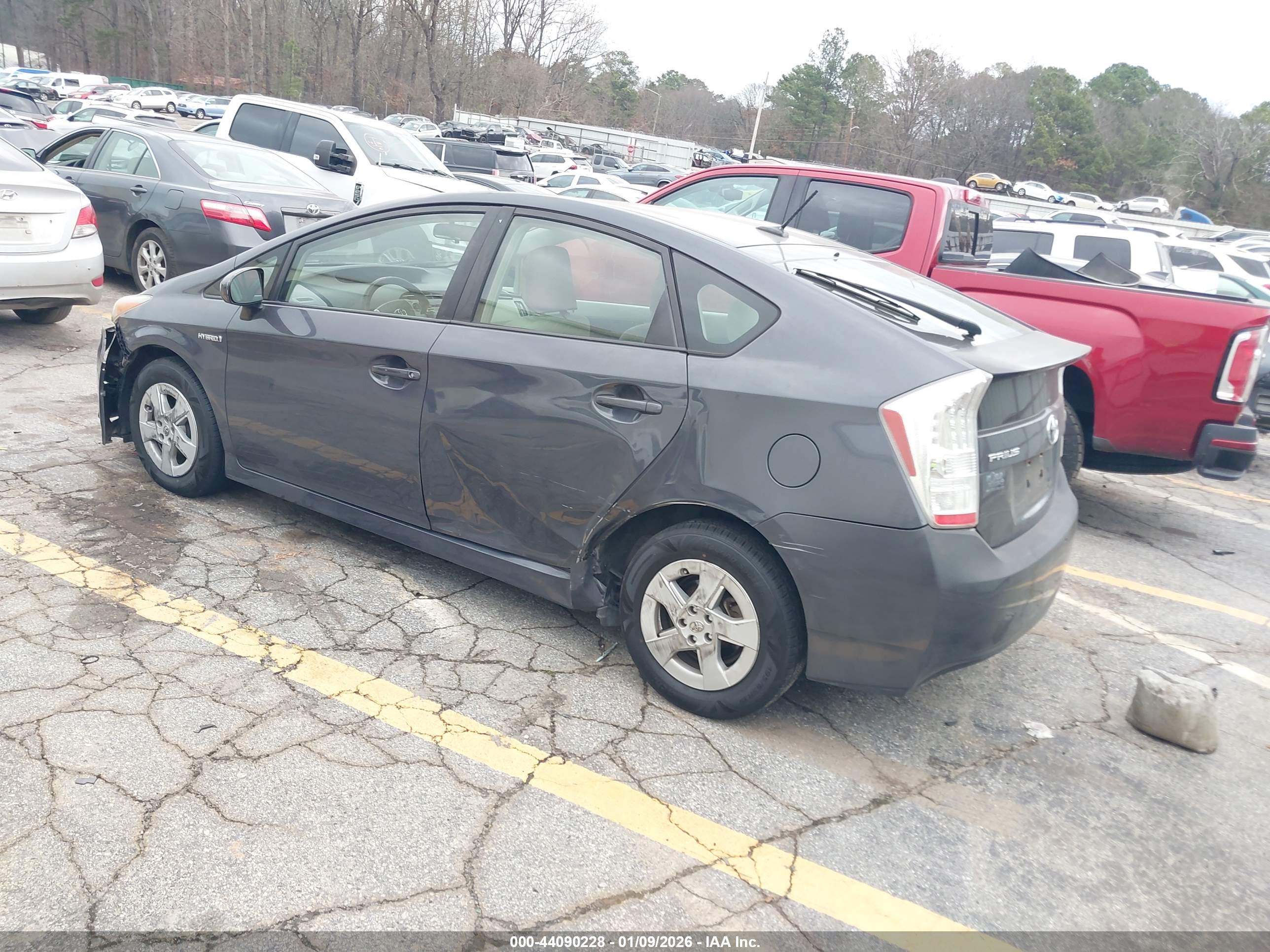 TOYOTA PRIUS image 3