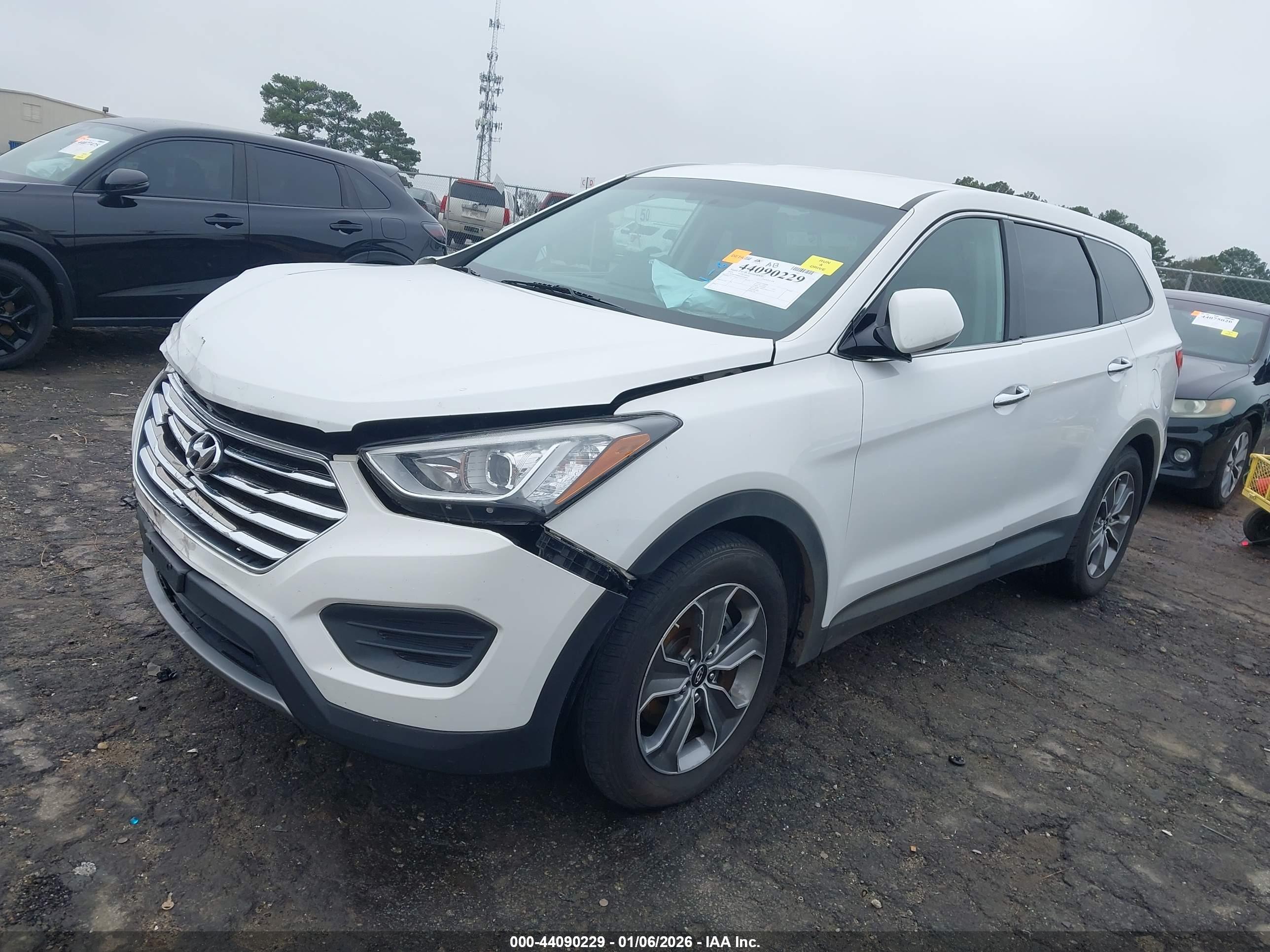 HYUNDAI SANTA image 2
