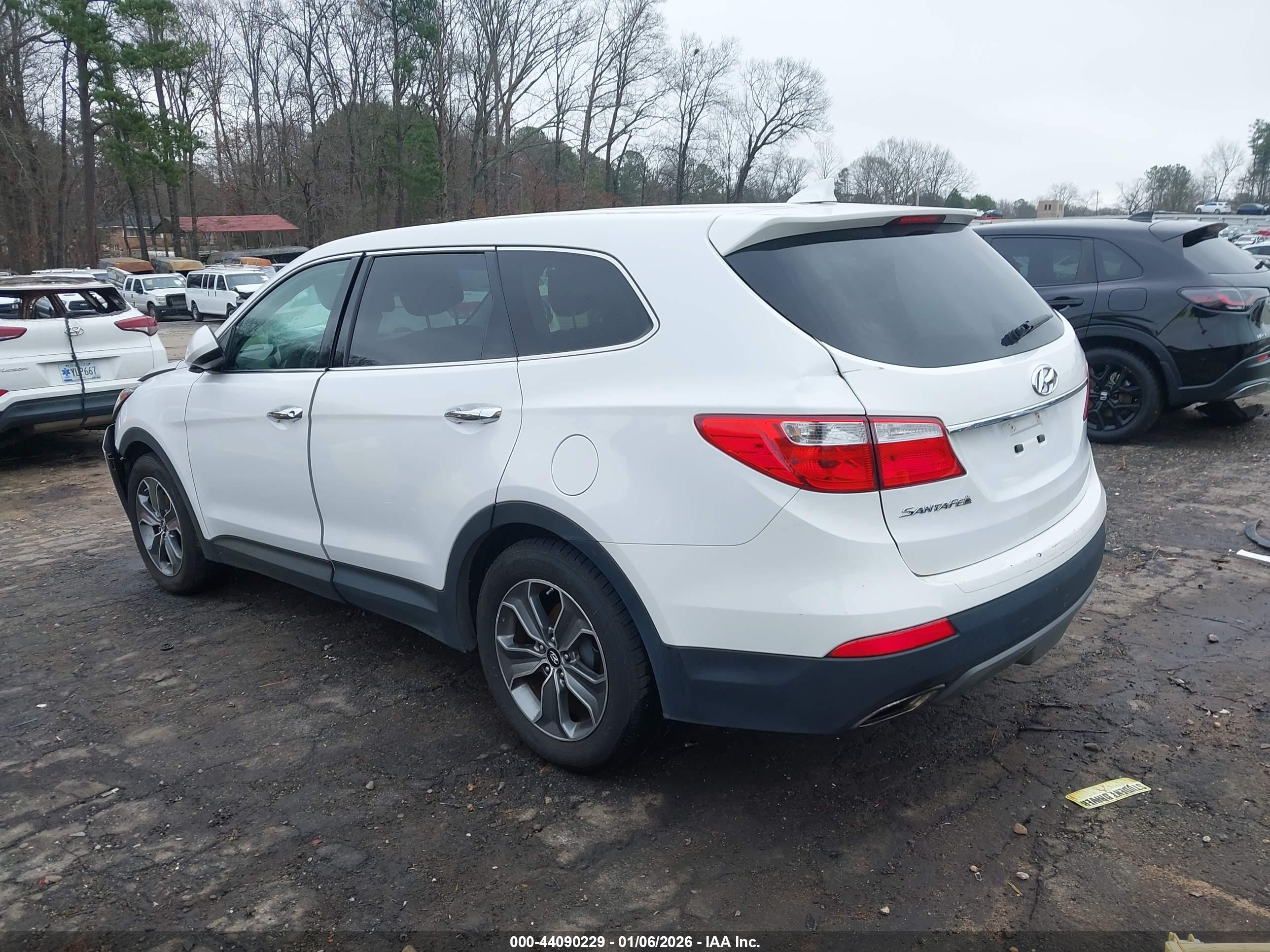HYUNDAI SANTA image 3