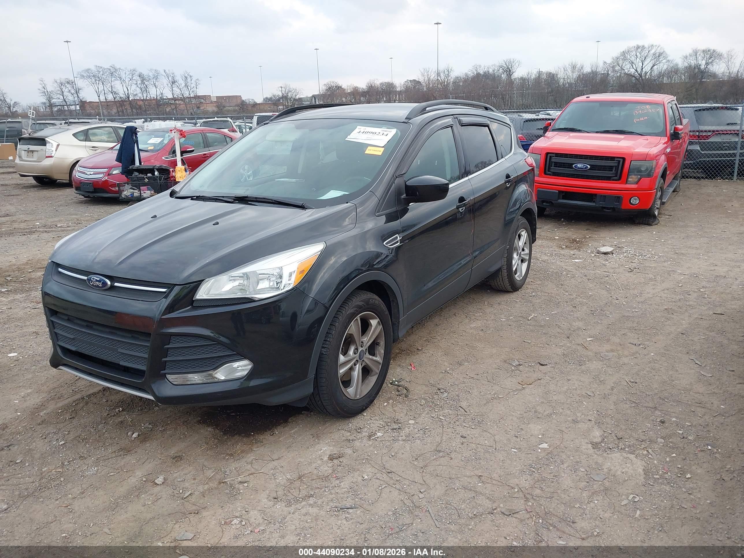 FORD ESCAPE image 2