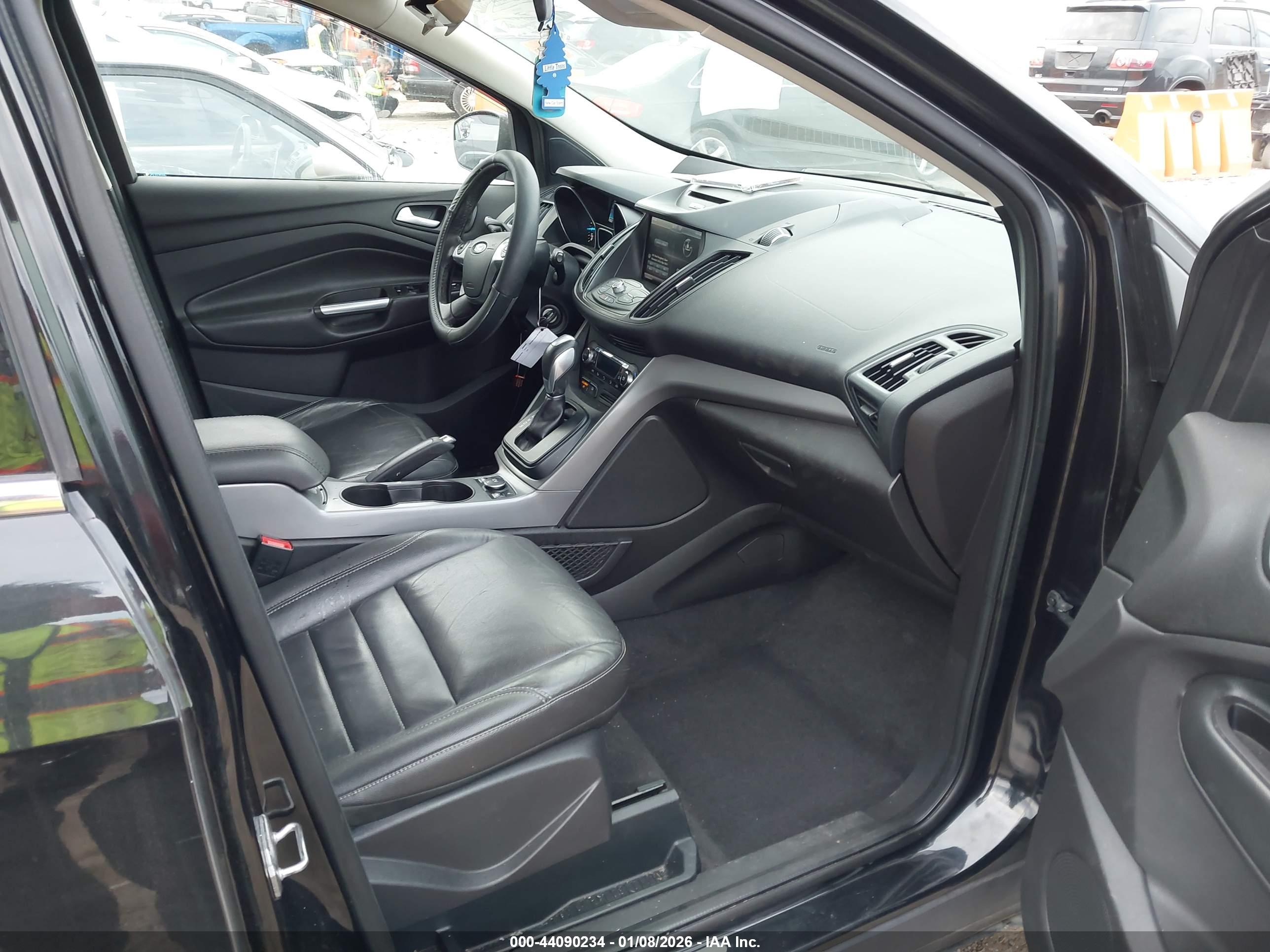 FORD ESCAPE image 5