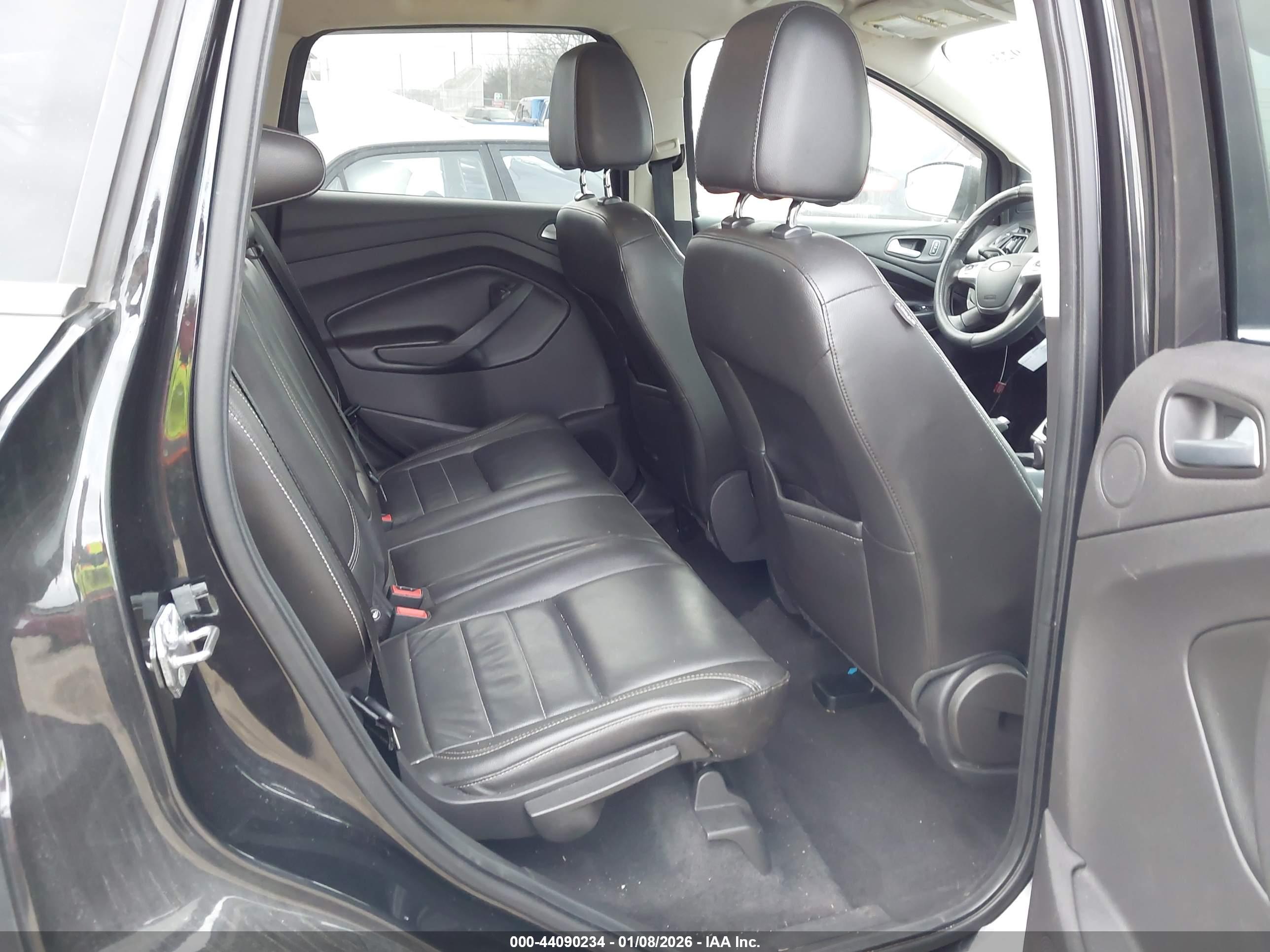 FORD ESCAPE image 8