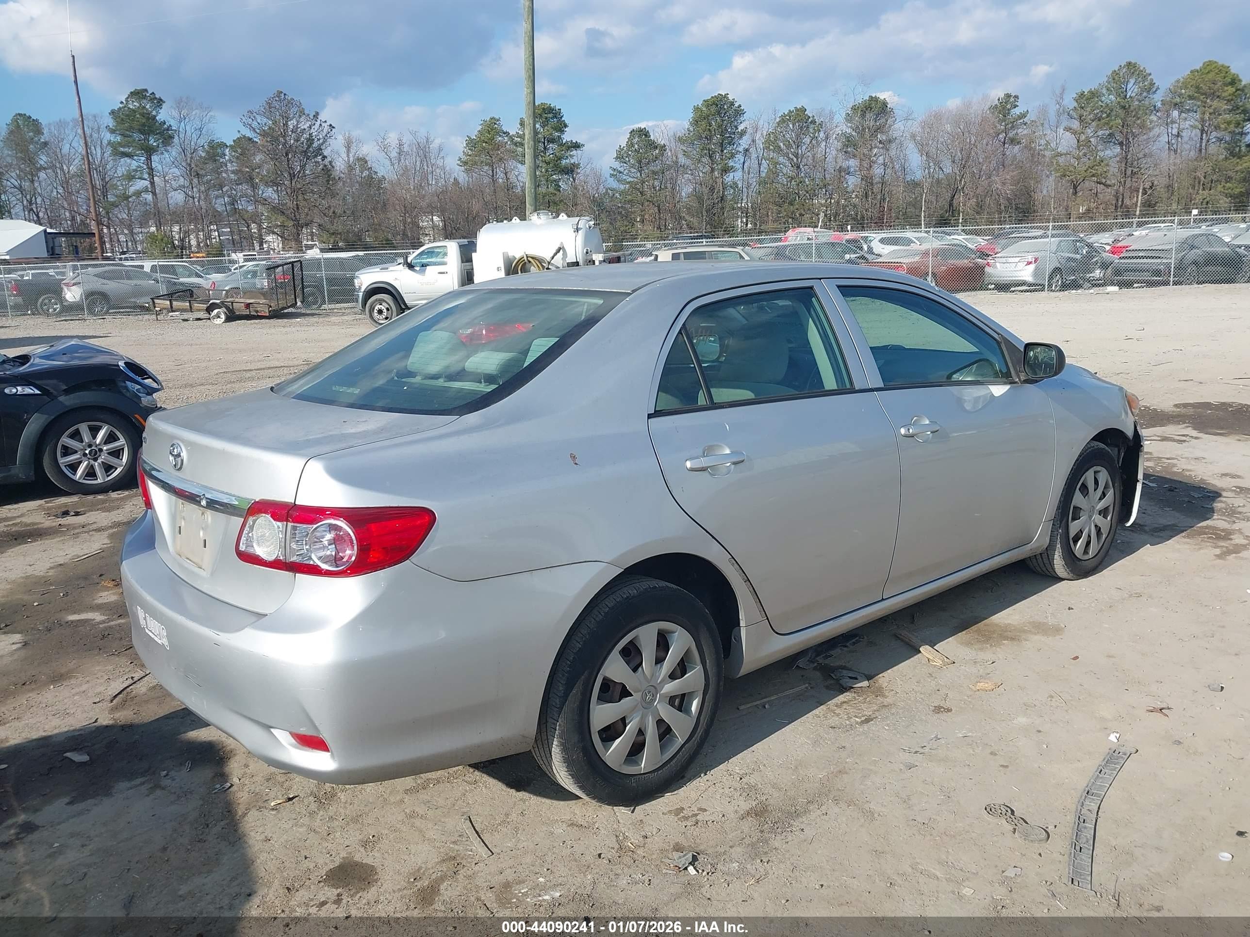 TOYOTA COROLLA image 4