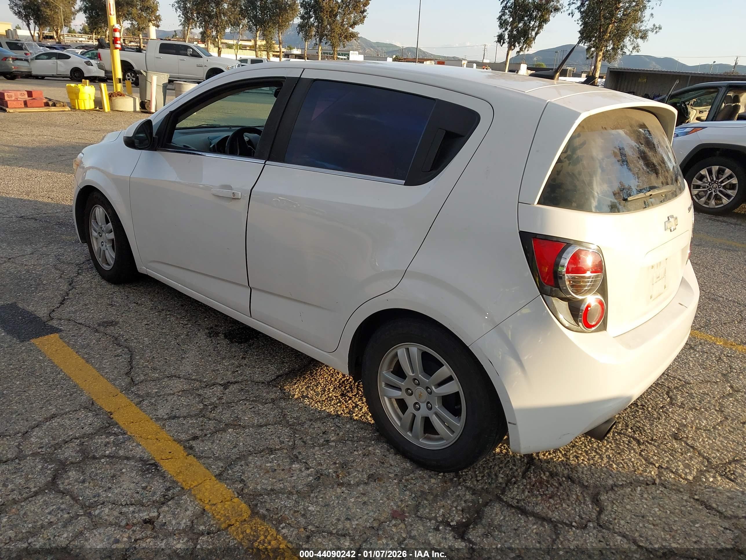 CHEVROLET SONIC image 3