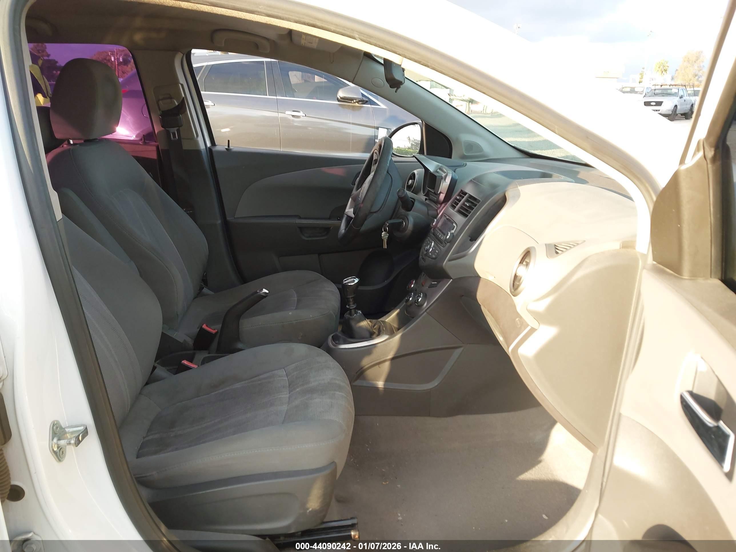 CHEVROLET SONIC image 5