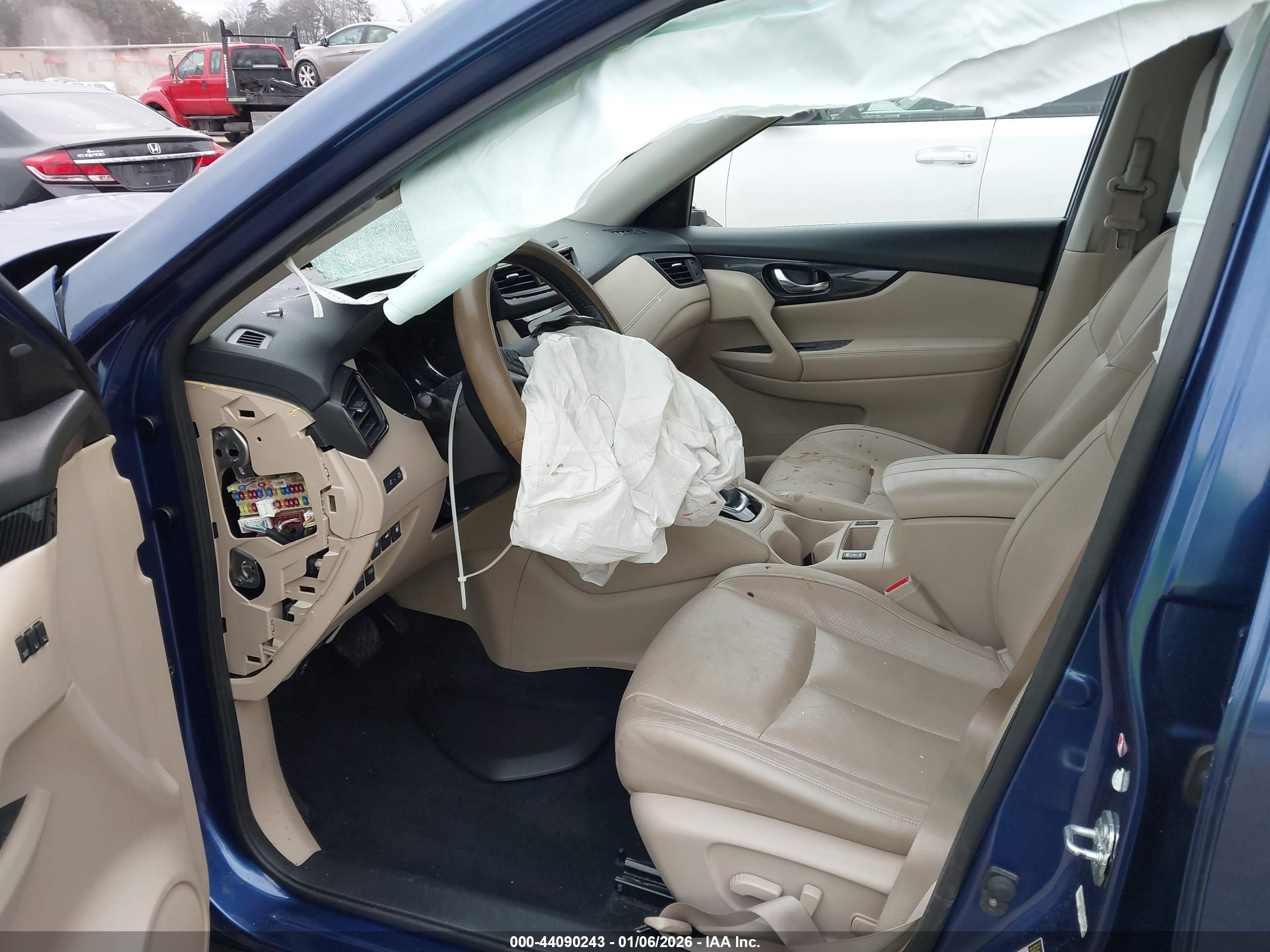 NISSAN ROGUE image 5