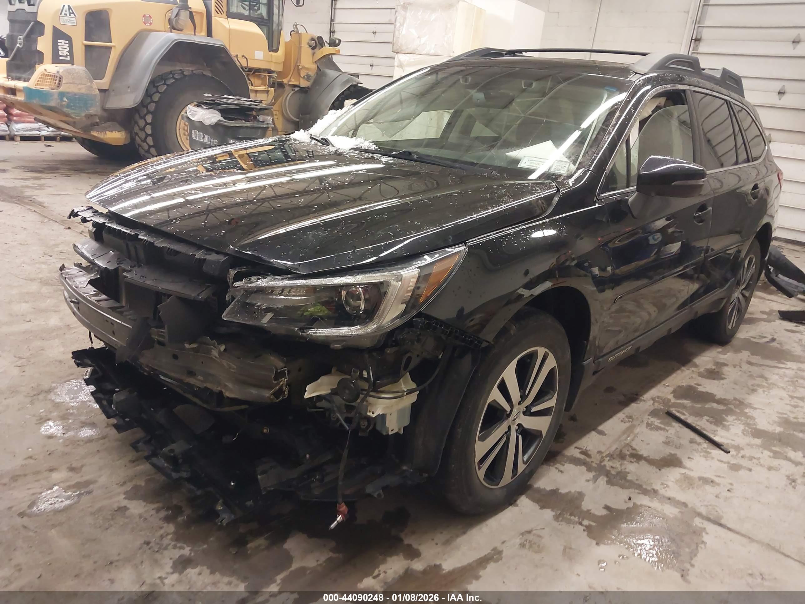 SUBARU OUTBACK image 2