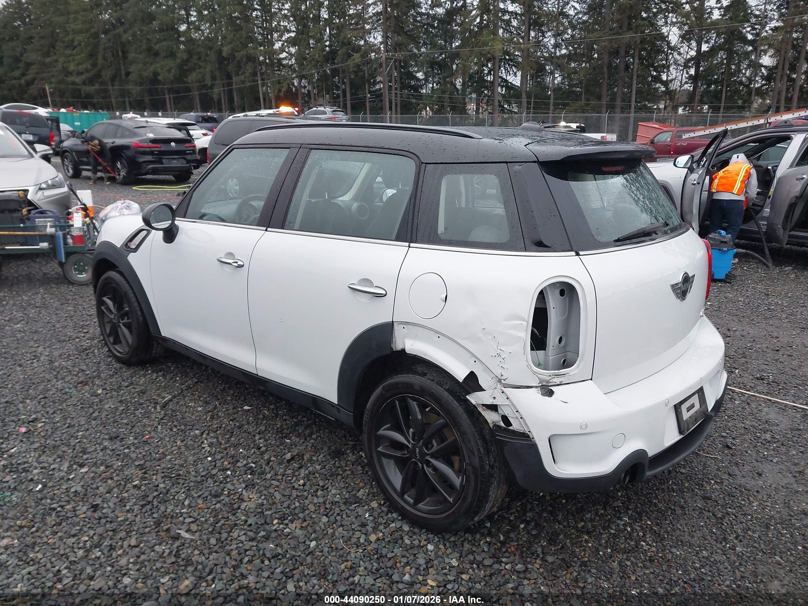 MINI COOPER image 3