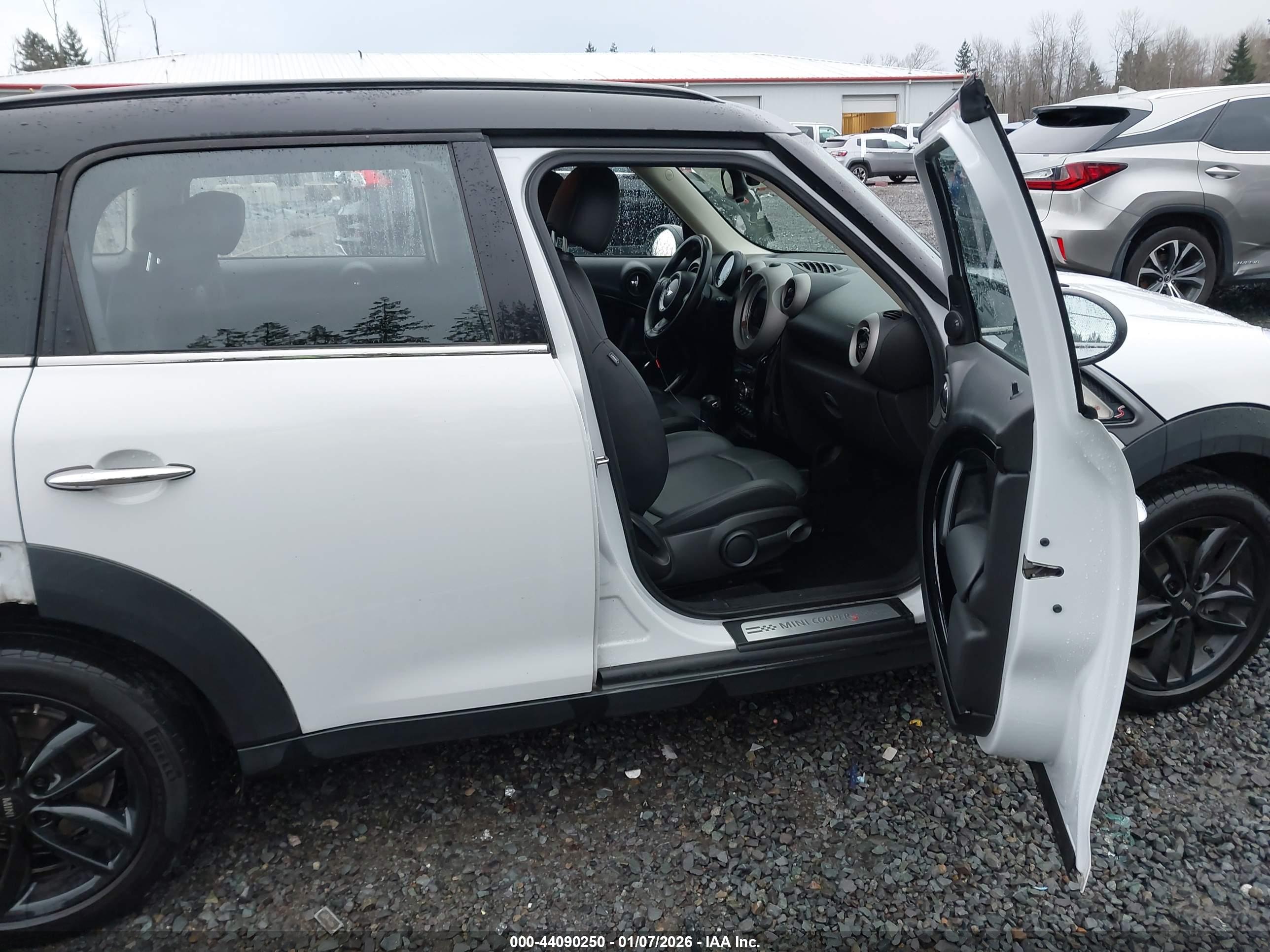 MINI COOPER image 5
