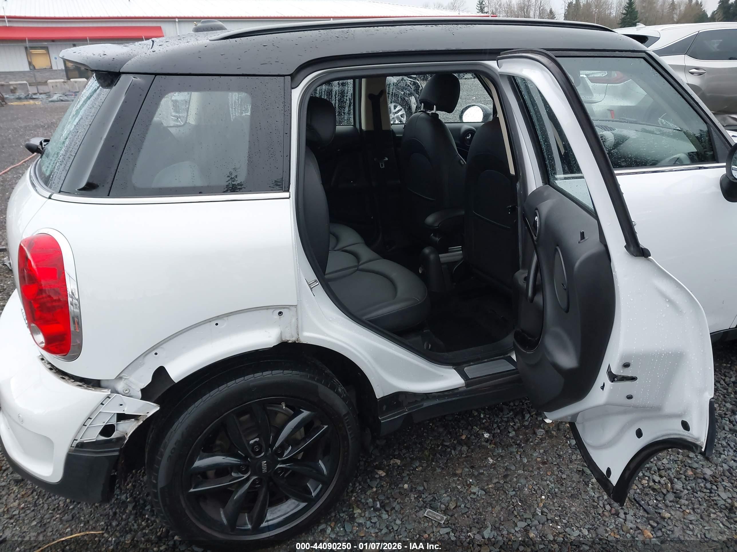 MINI COOPER image 8