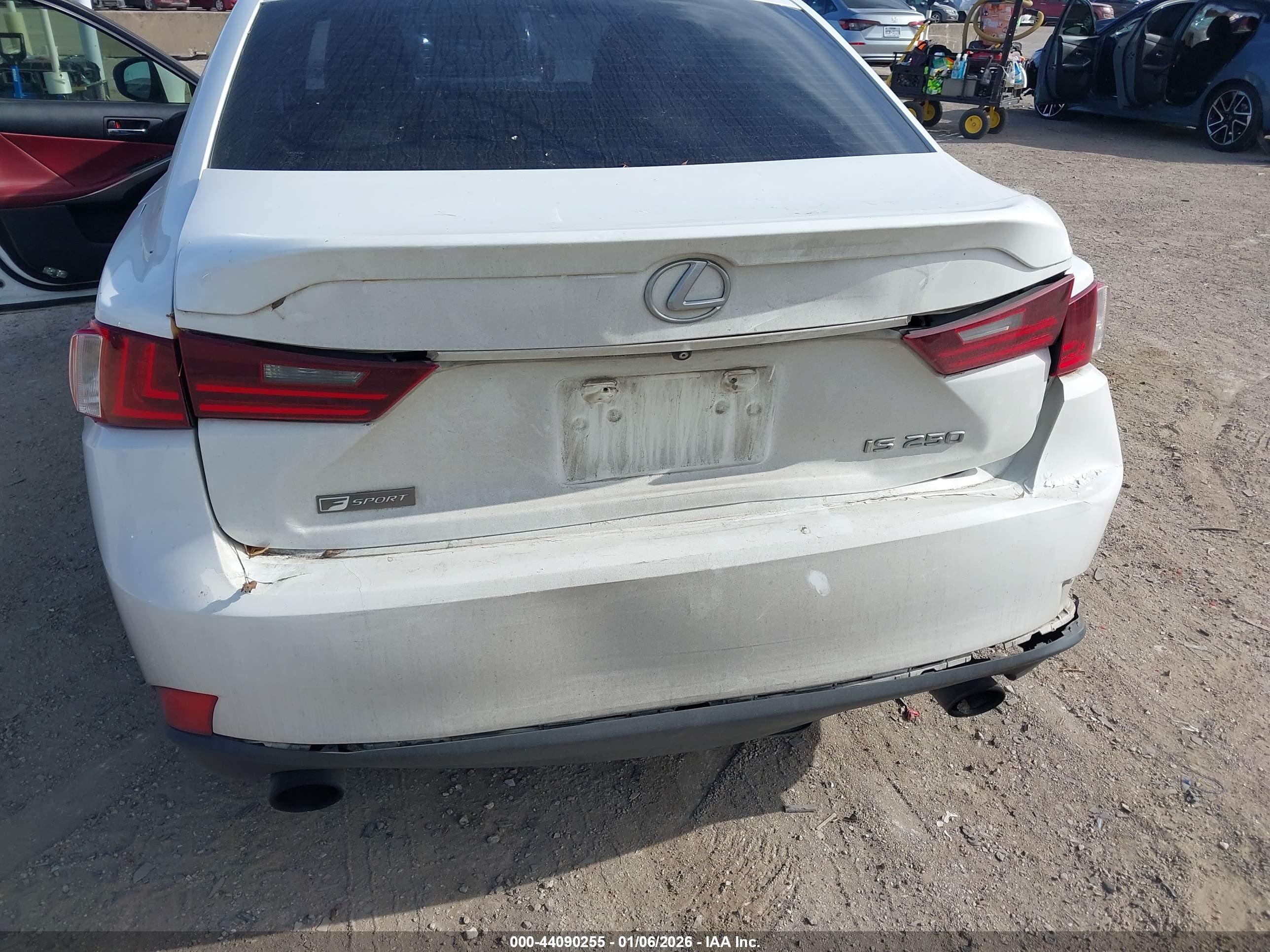 LEXUS IS image 6