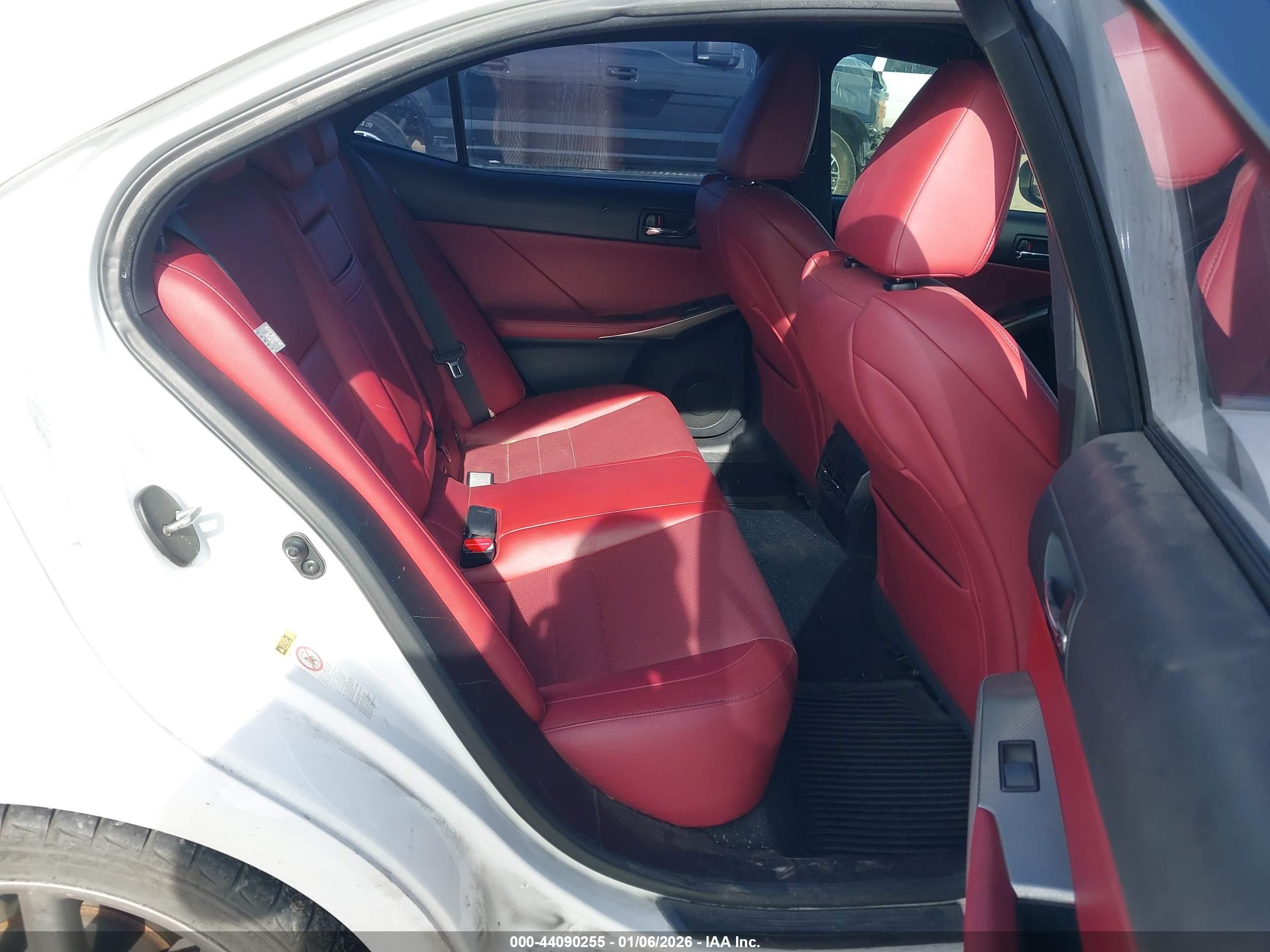 LEXUS IS image 8