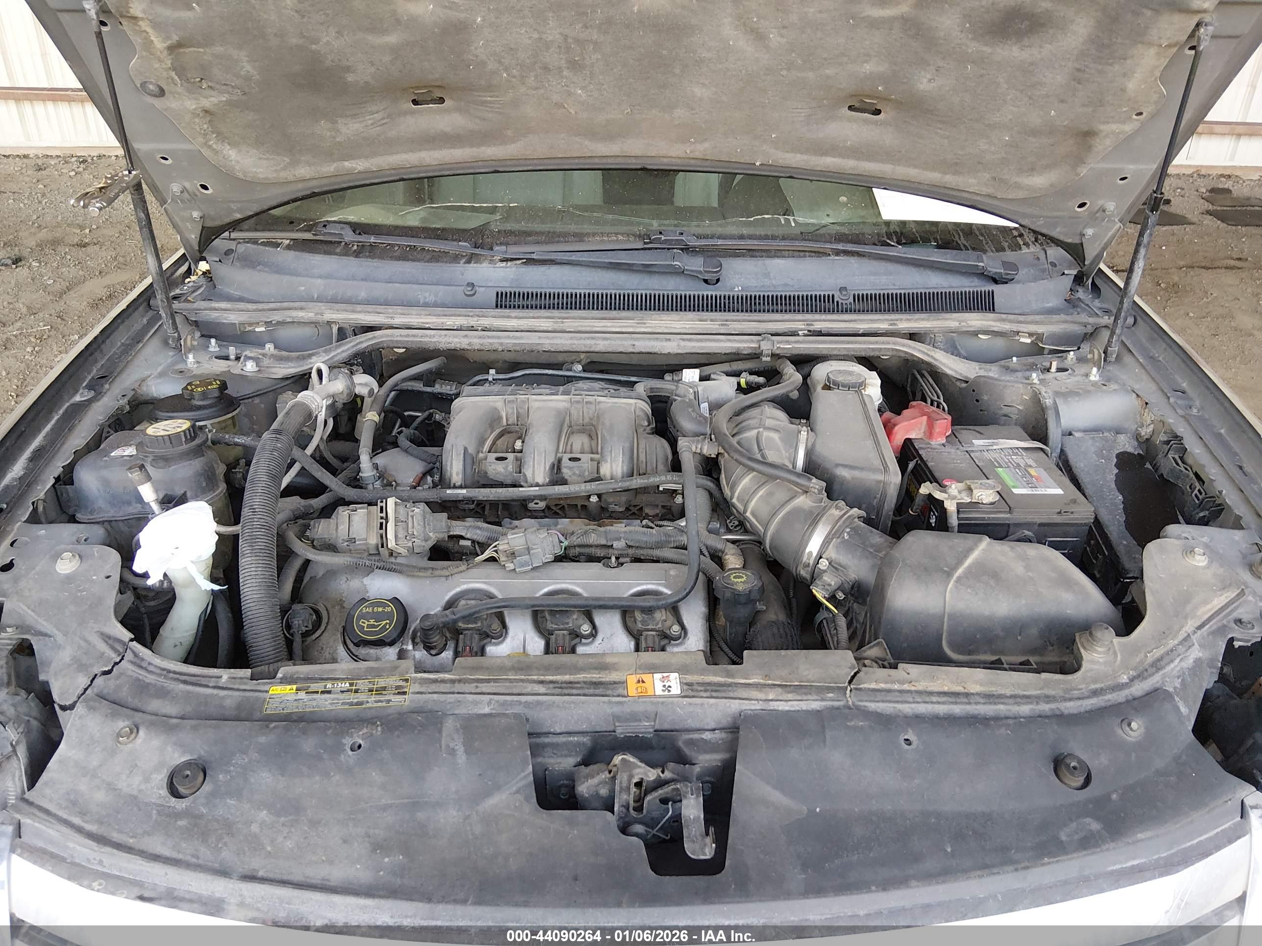 FORD TAURUS image 10