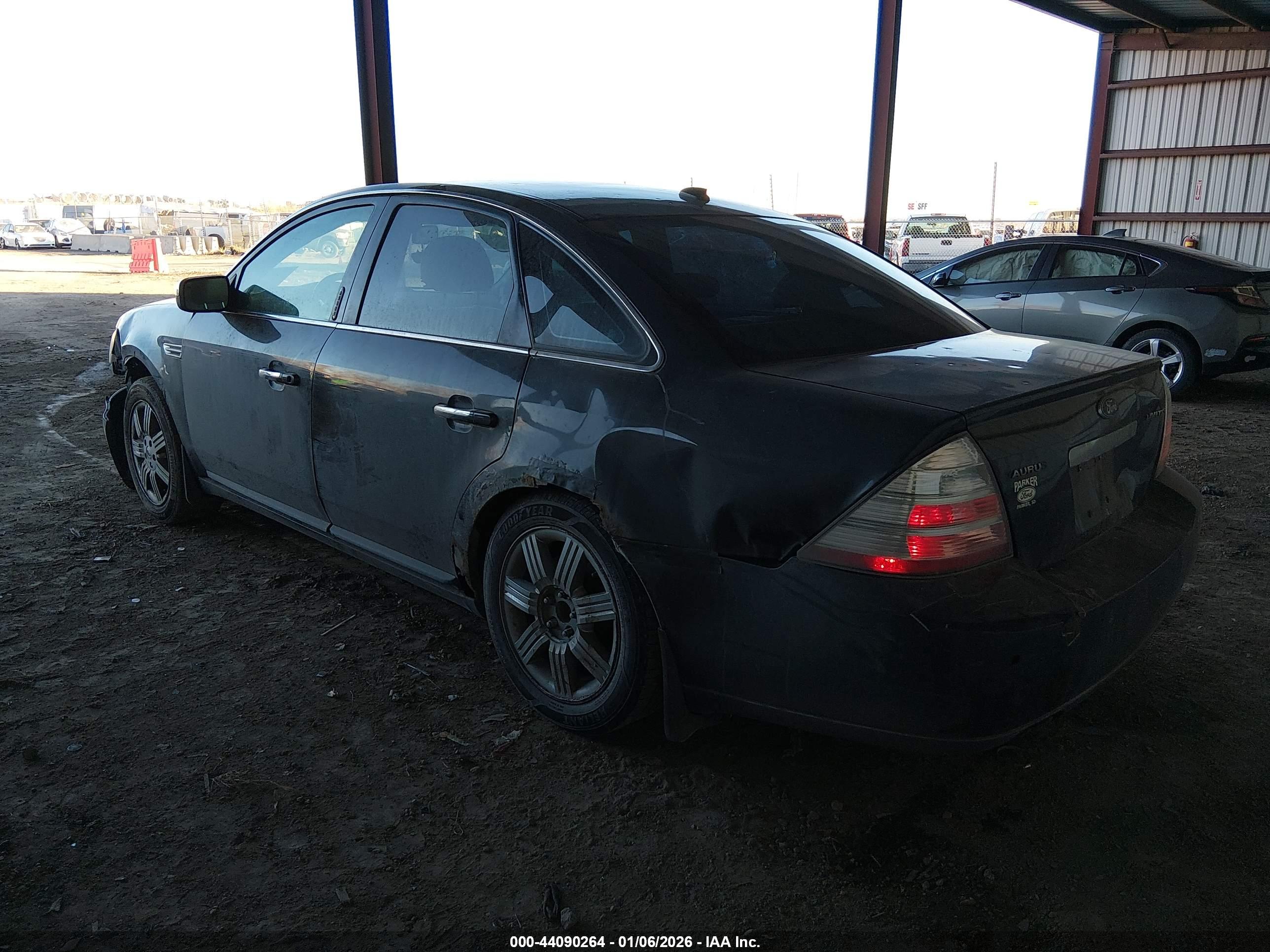 FORD TAURUS image 3