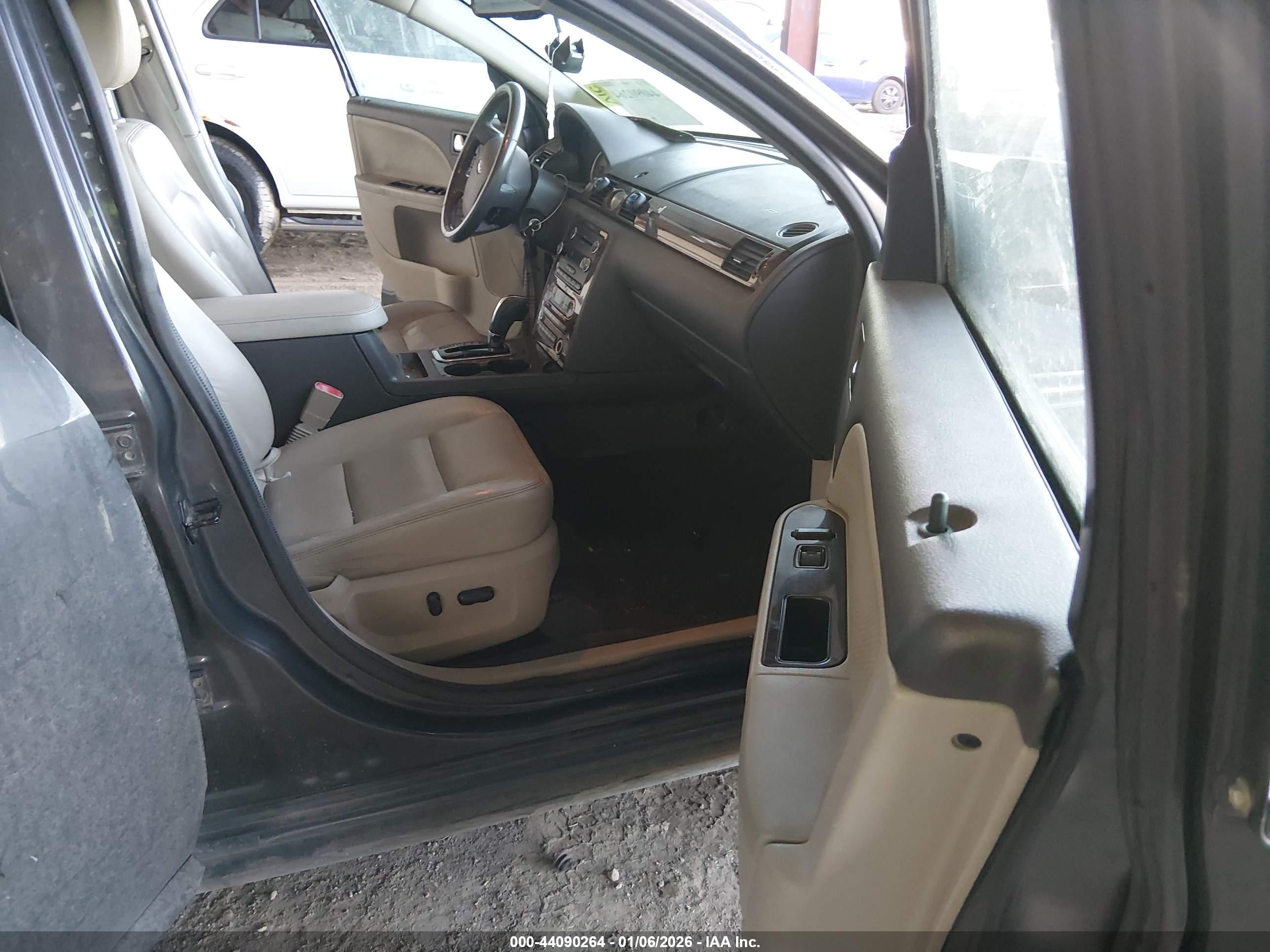 FORD TAURUS image 5