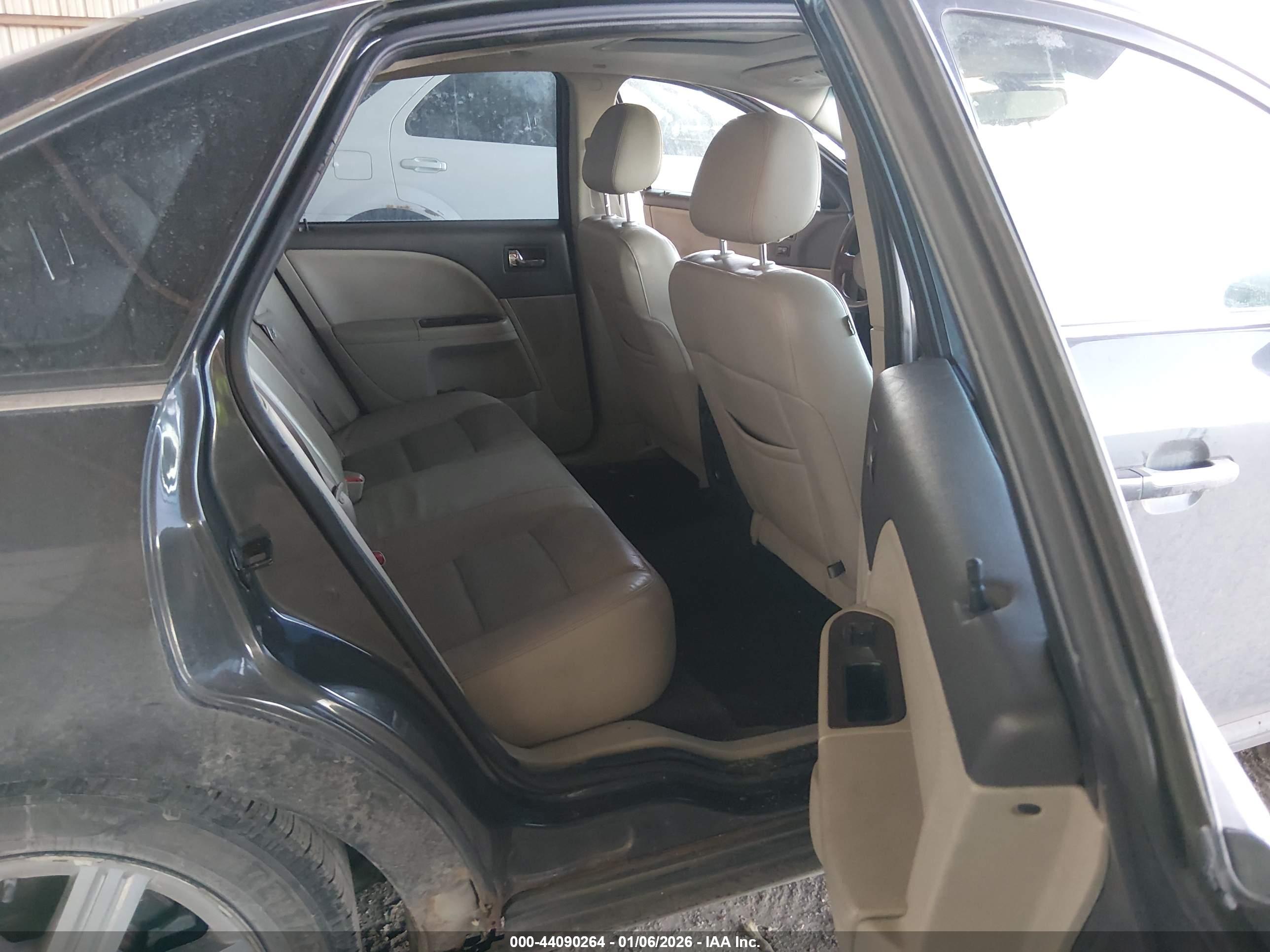 FORD TAURUS image 8