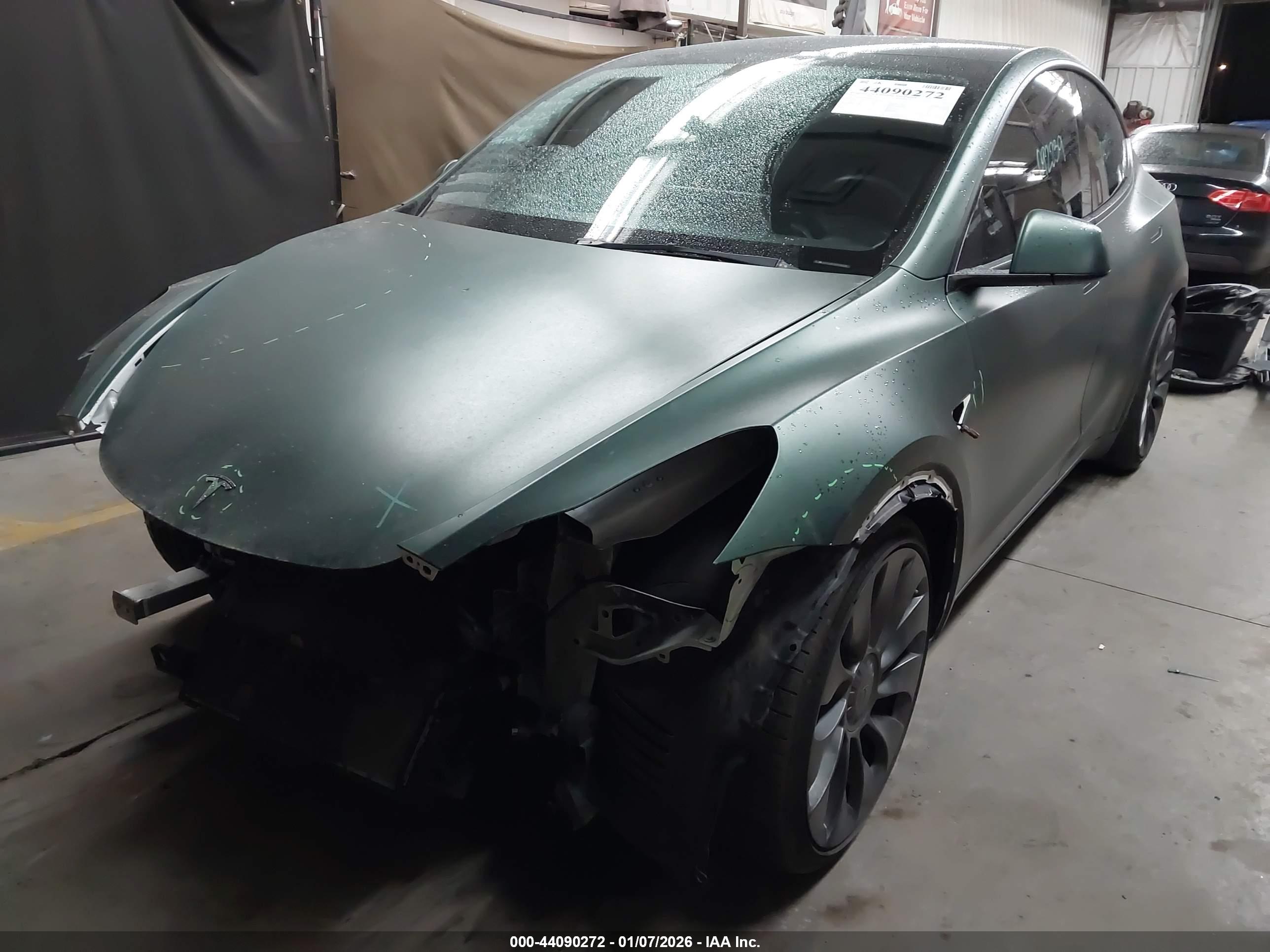 TESLA MODEL image 2