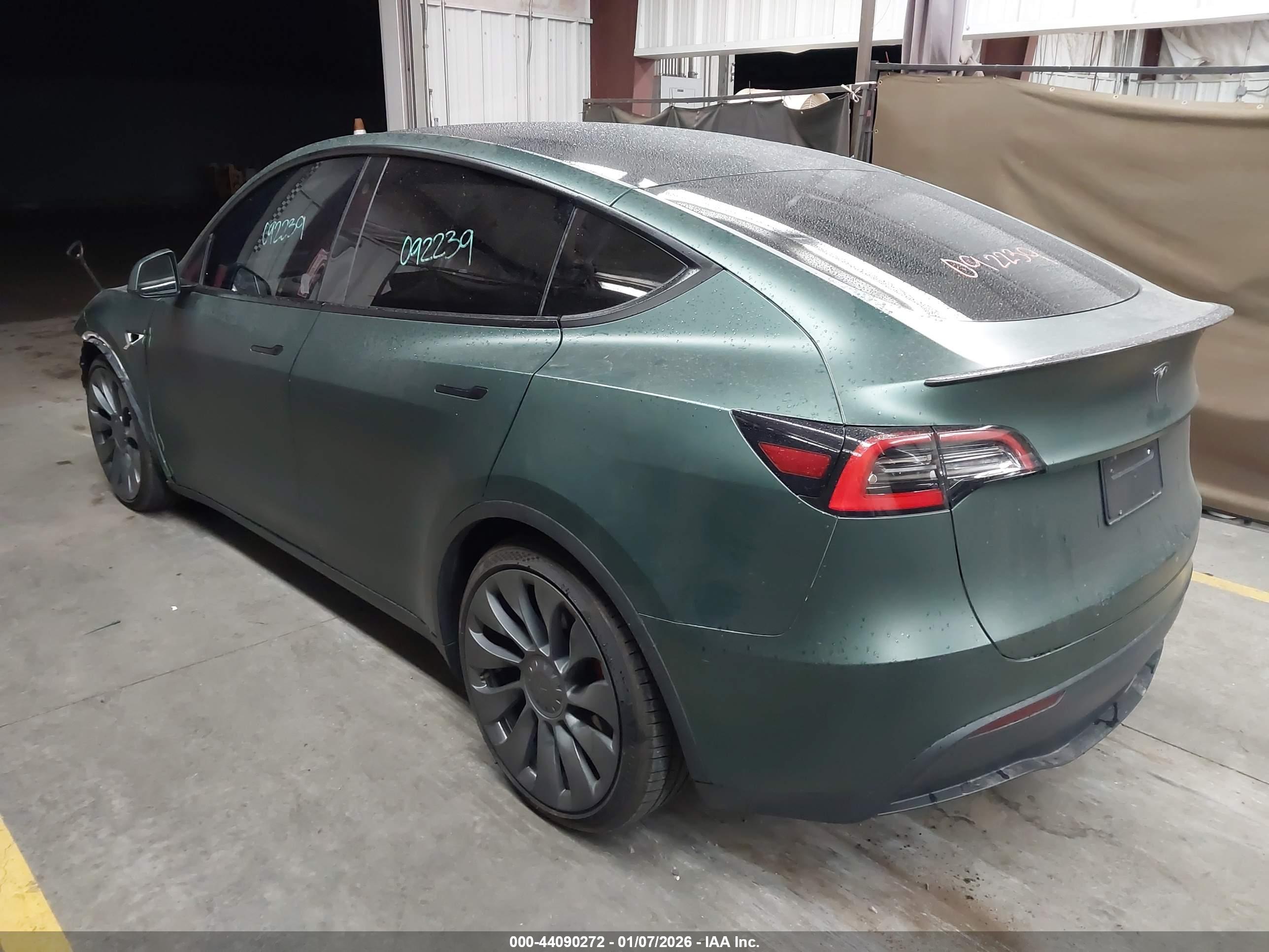 TESLA MODEL image 3